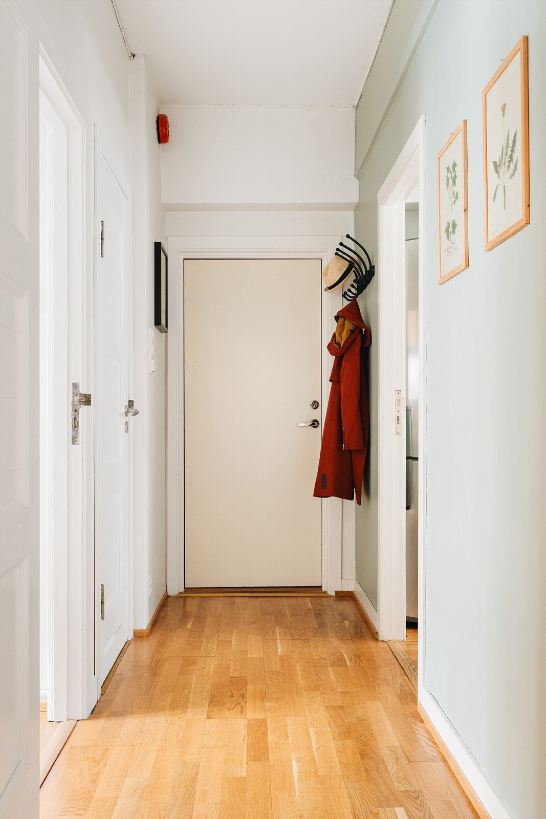 - Lys og innbydende entré på 4,6 m² - Galleribilde