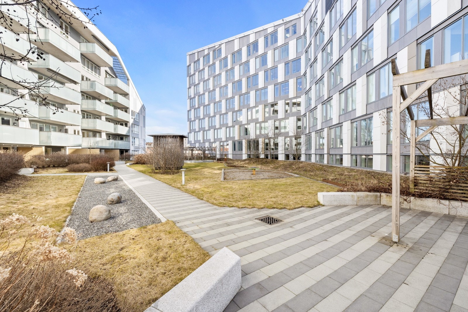 Flott opparbeidet gårdsrom. Galleribilde