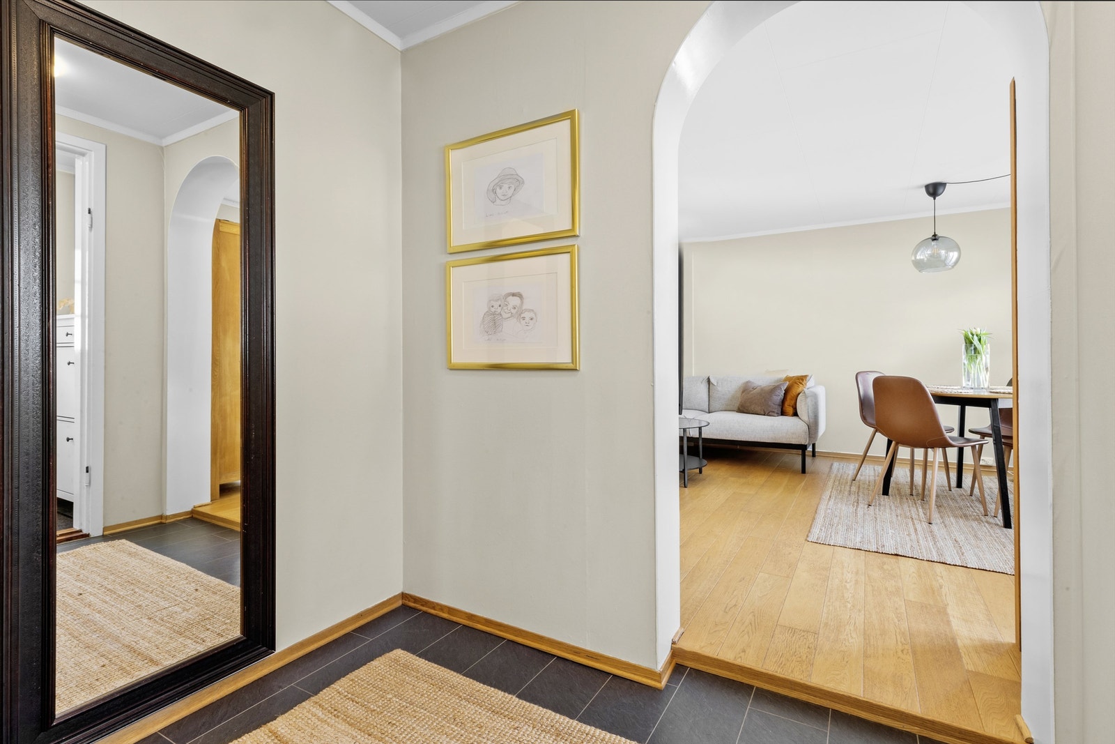 Gangen som er bindeleddet mellom flere av rommene. Galleribilde