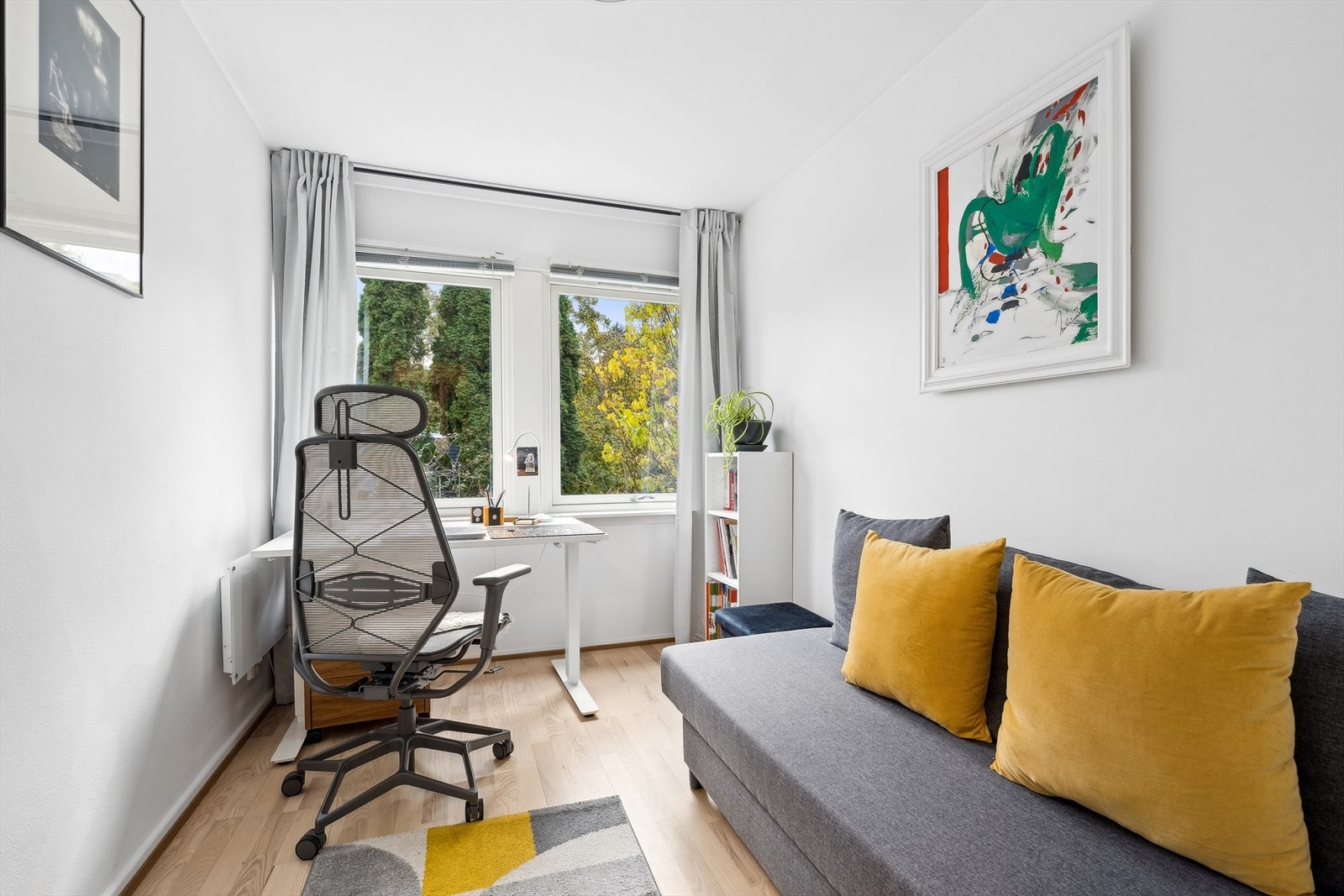 Barnevennlig planløsning med soverommene på samme plan (2. etasje) Galleribilde