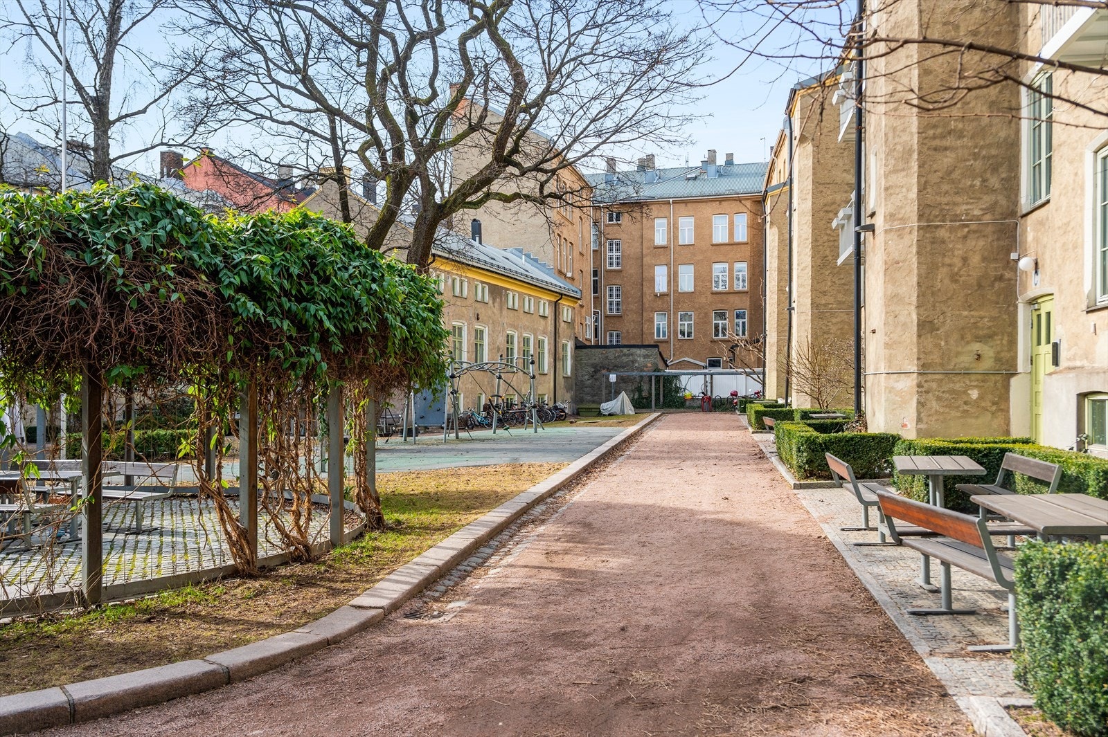 I tillegg har borettslaget et hyggelig forsamlingslokale med utstyr til 30 personer. Galleribilde