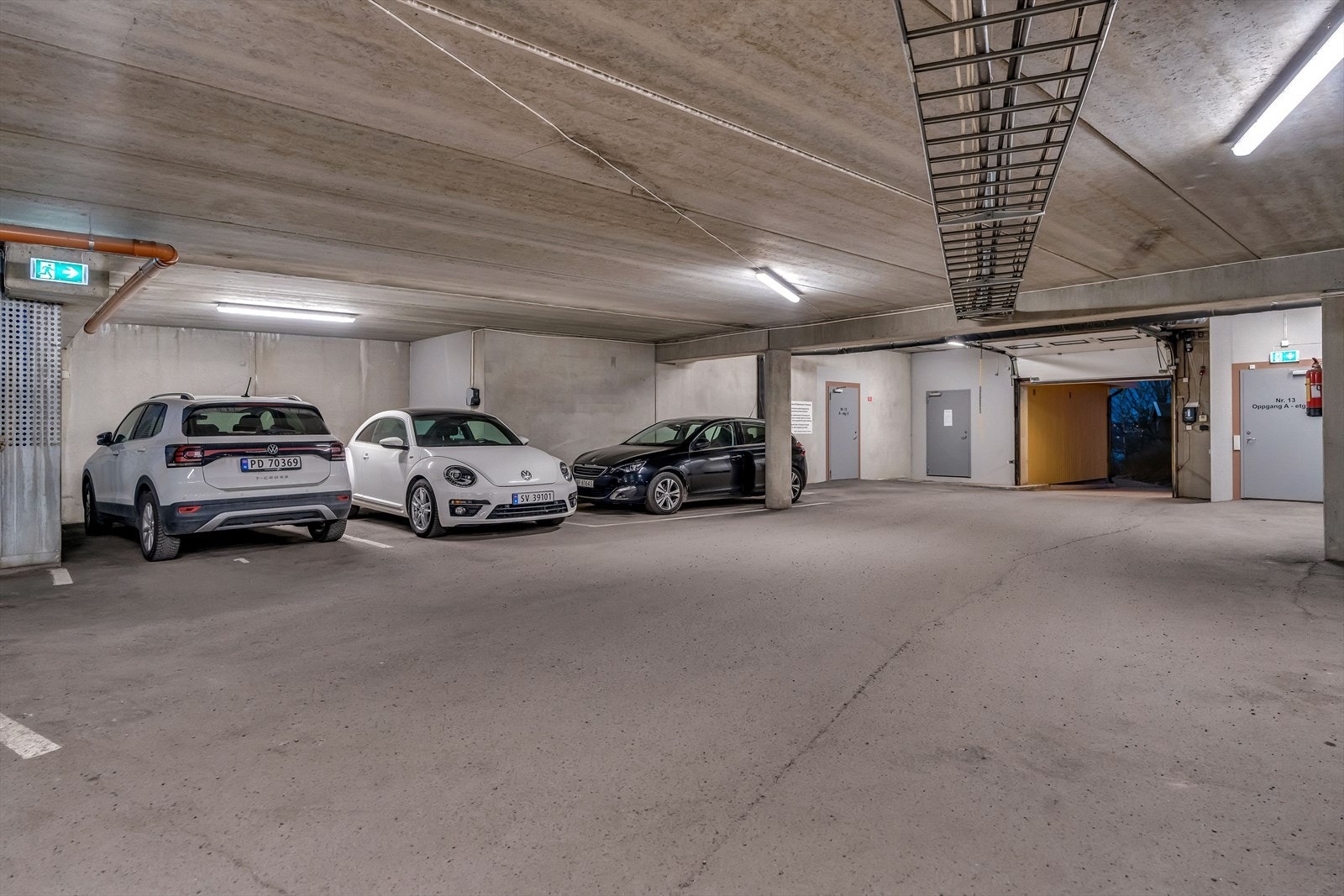 Det følger fast parkeringsplass i felles garasjeanlegg. Galleribilde