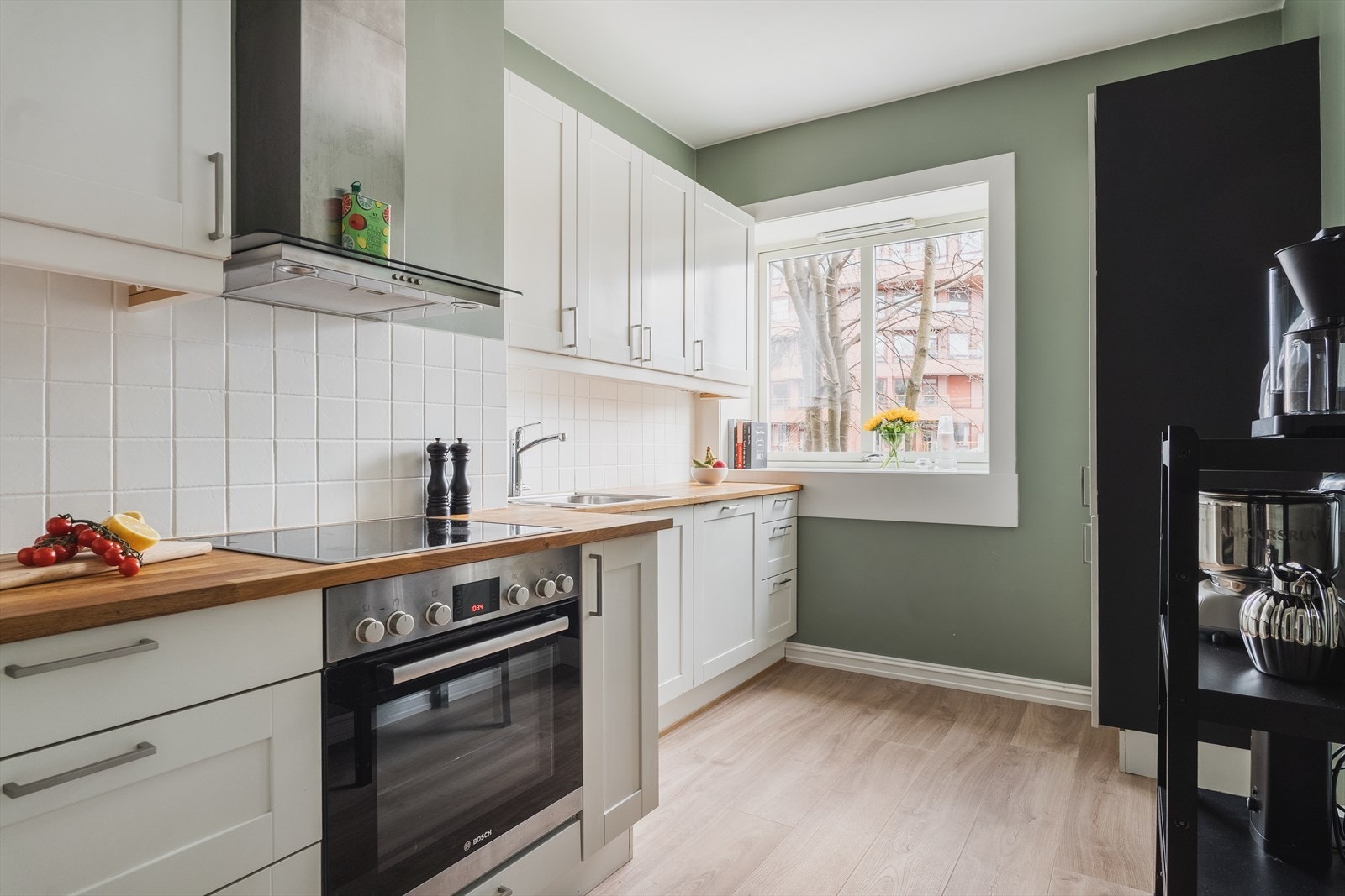 Det ble i 2025 lagt ny parkett og nye gulvlister på kjøkken Galleribilde