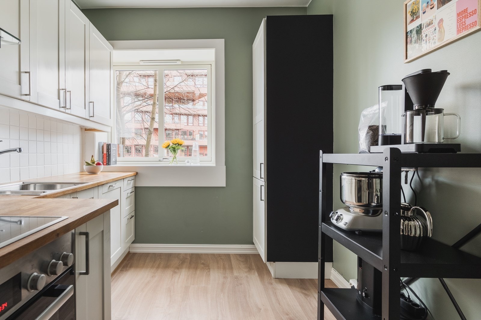 Vinduet på kjøkkenet og soverommet er fra 2012 Galleribilde