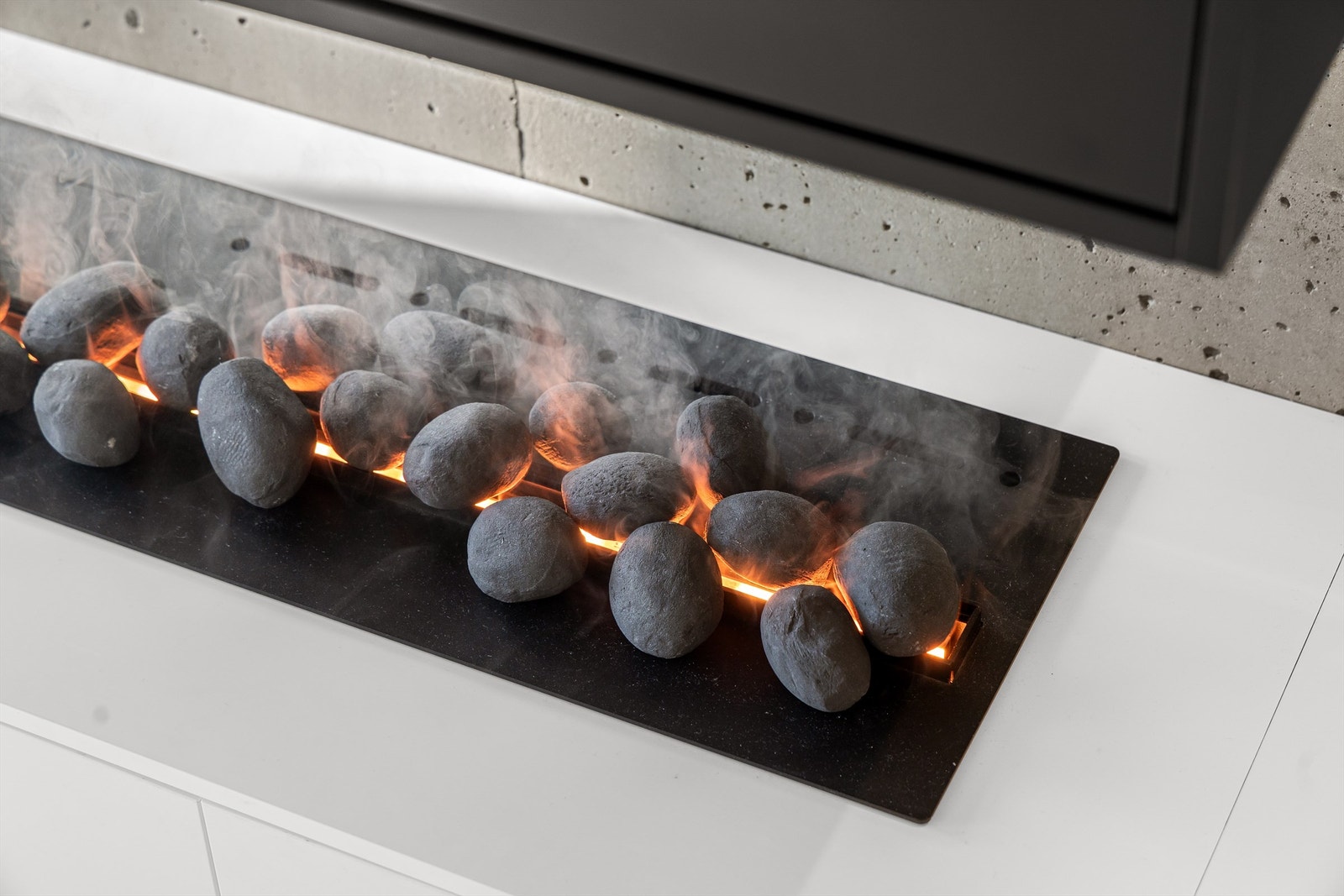 Selger har montert hybridpeis i stuen. Galleribilde