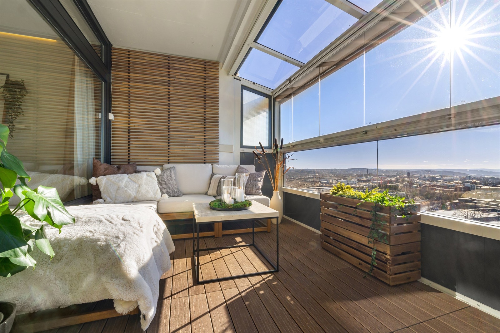 Balkongen er på 9 kvm. Galleribilde