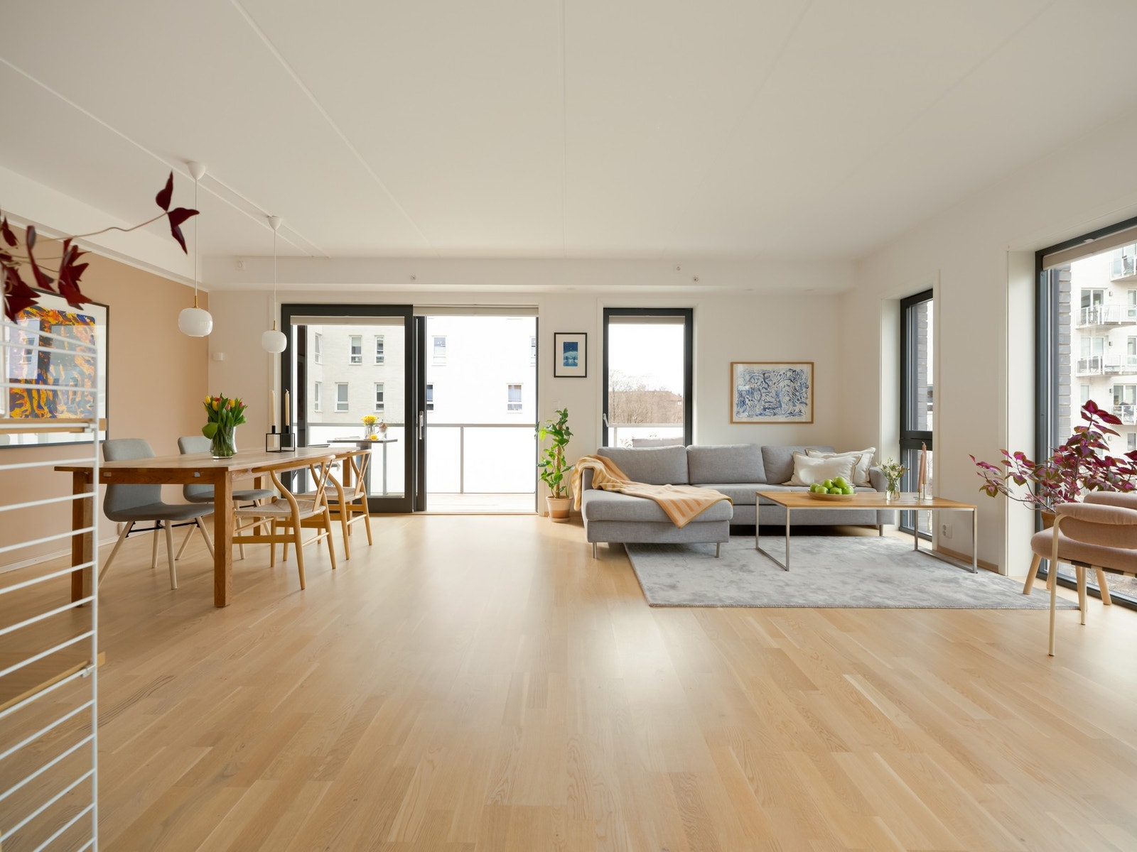 Vi tar endelig turen ut på den fine balkongen. Galleribilde