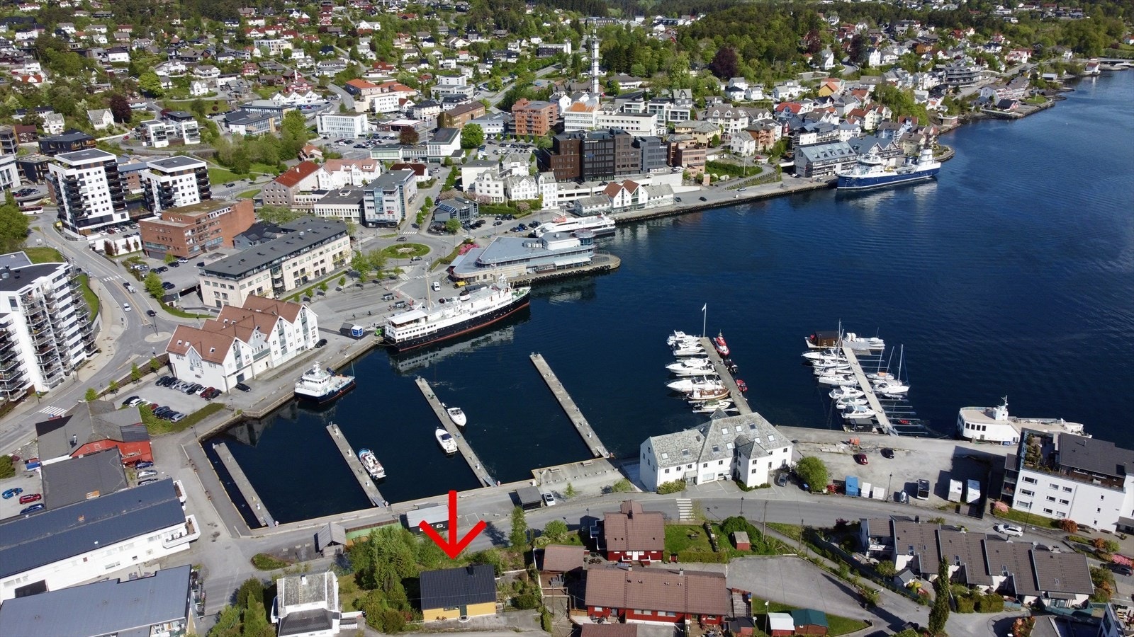 Oversiksbilete over Leirvik Galleribilde