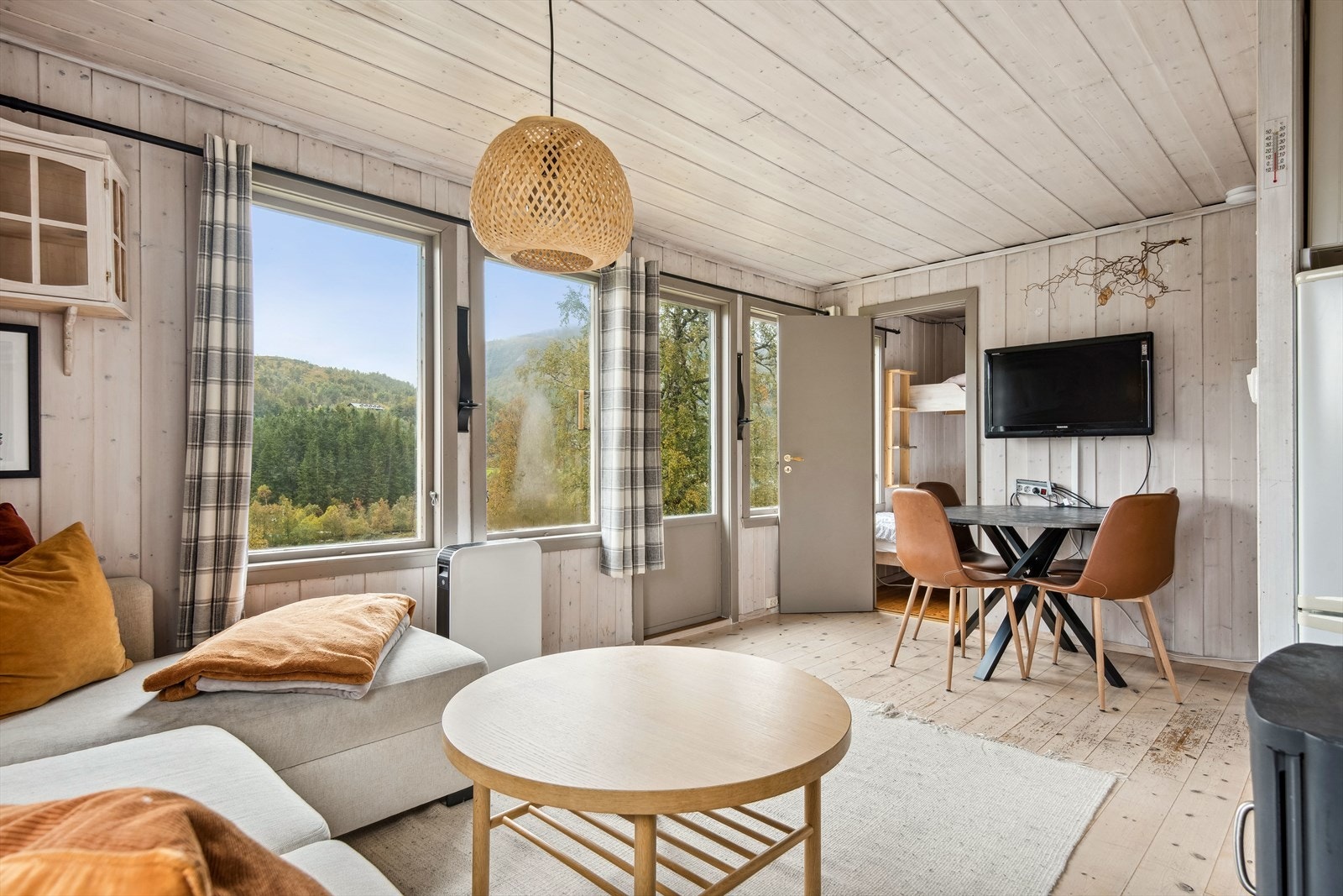 Lys og fin stue Galleribilde