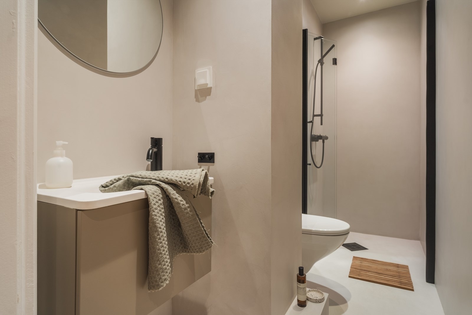 Lekkert oppusset bad med microsement i 2021 - Arbeidet er utført av Pussexperten AS Galleribilde