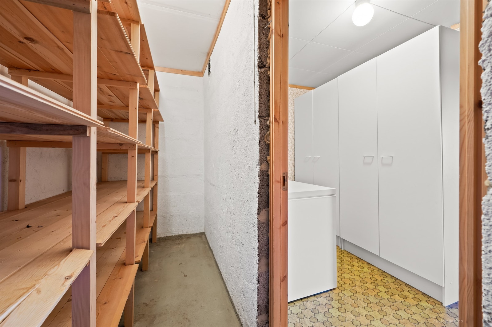 Godt med lagringsplass i innvendige boder. Galleribilde