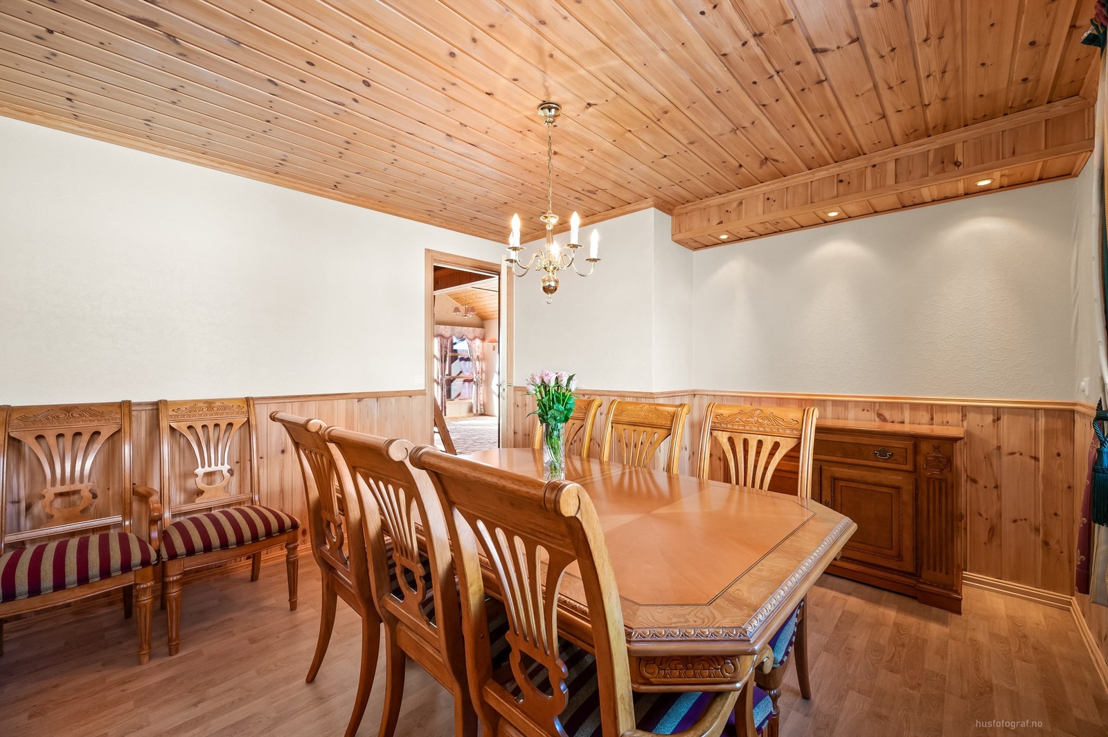 Soverom nr 3 brukes i dag som en spisestue. Galleribilde