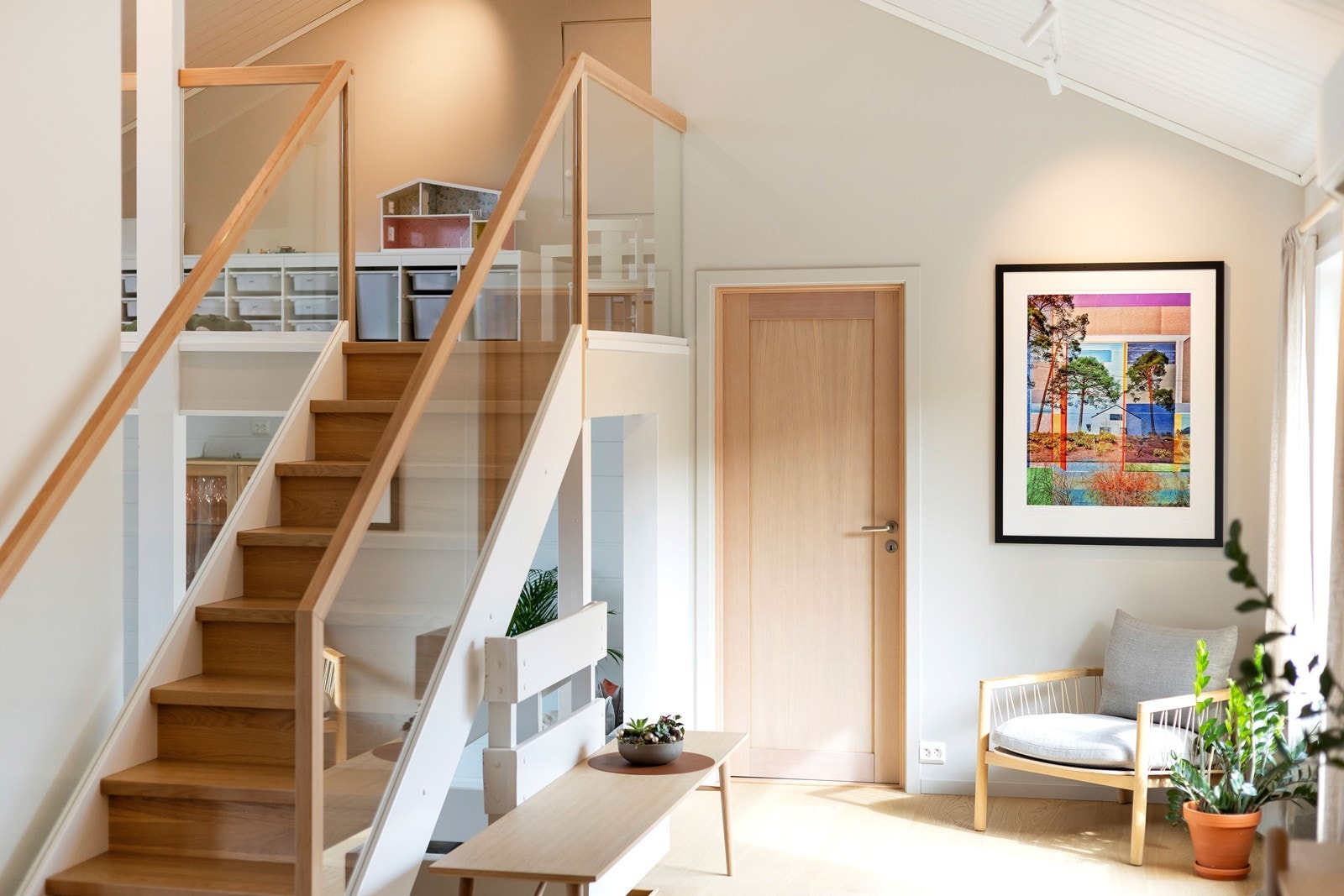 1. etasje - trapp opp til loftsetasje. Galleribilde