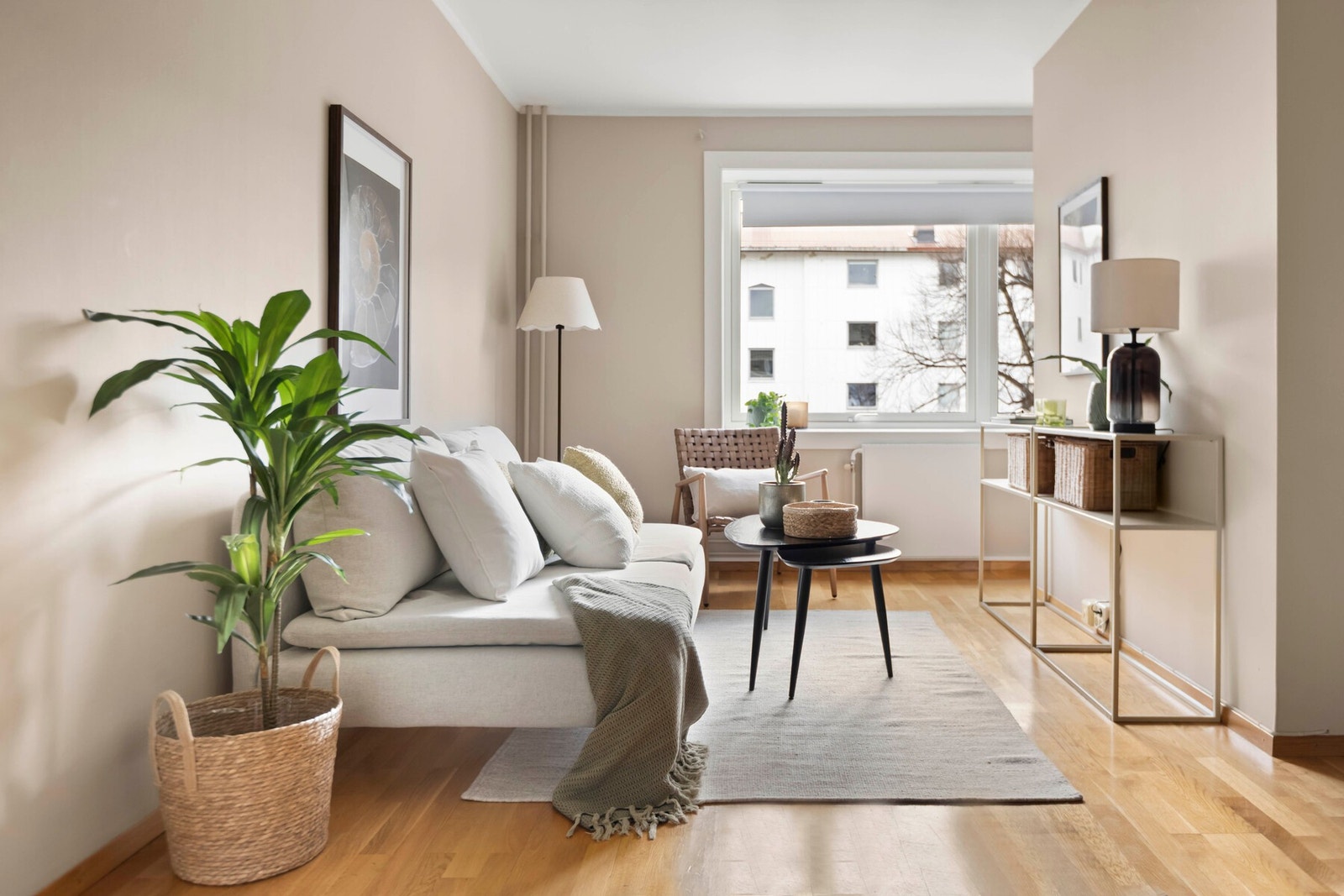 En attraktiv 1-roms selveier med fin beliggenhet i grønne omgivelser og kort vei til t-bane og bussforbindelser. Galleribilde