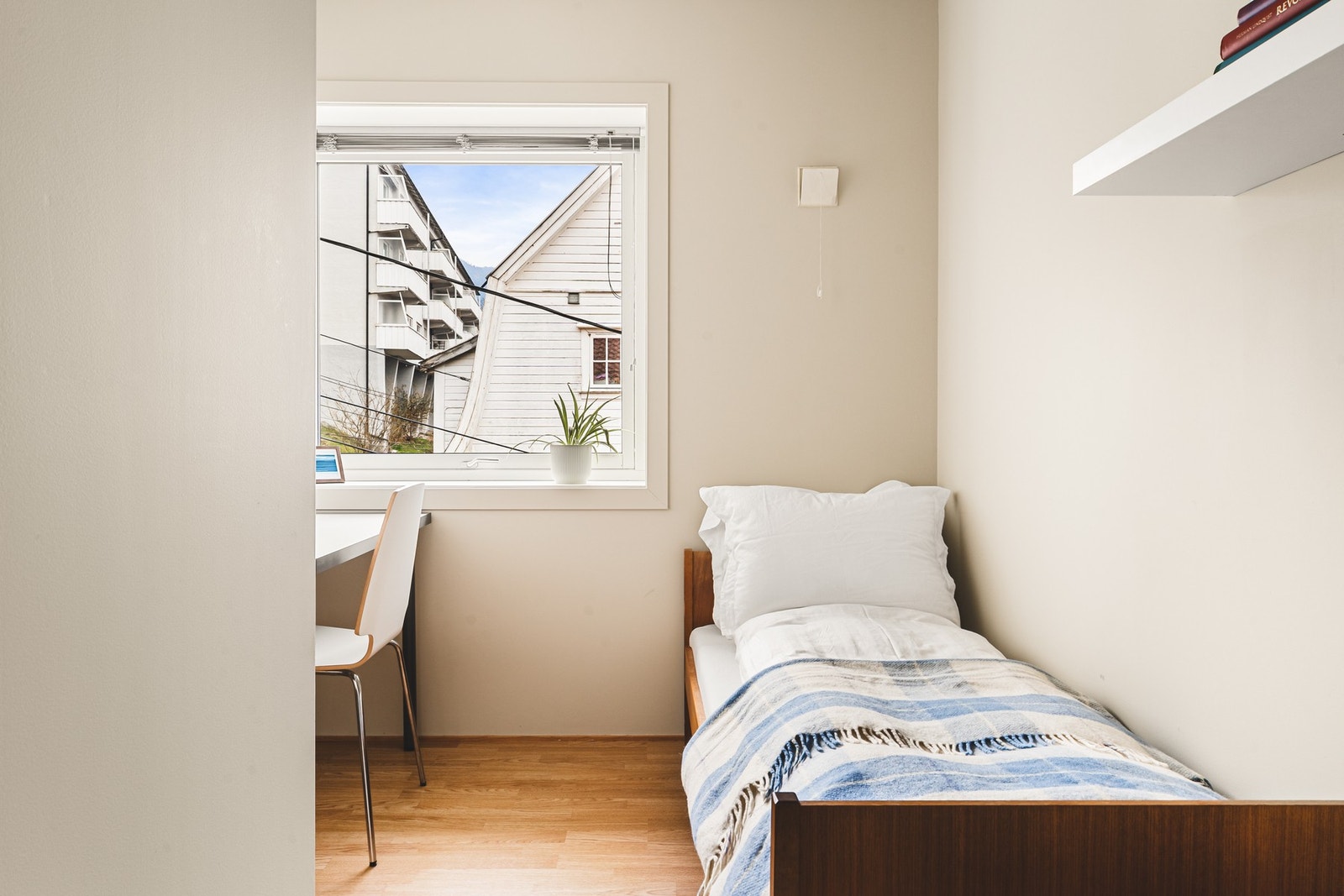 Dette rommet kan for eksempel benyttes som kontor eller walk-in. Dette er ikke godkjent etter dagens krav til soverom. Galleribilde