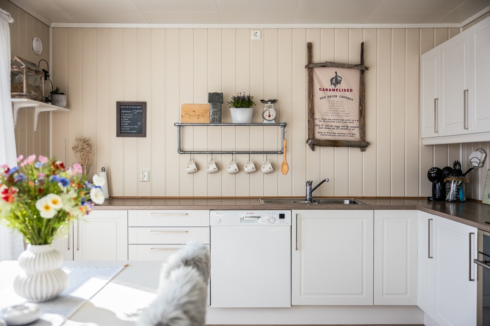 Store deler av inventaret medfølger i handelen Galleribilde