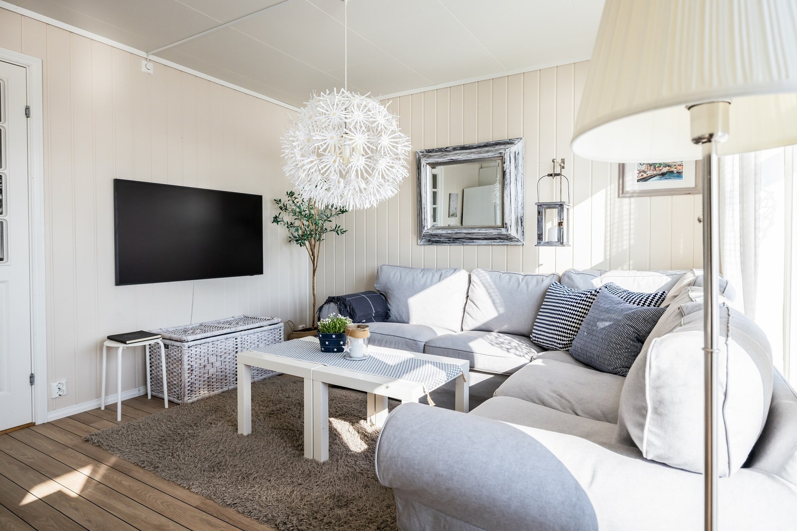 Samsung The Frame TV medfølger i handelen Galleribilde