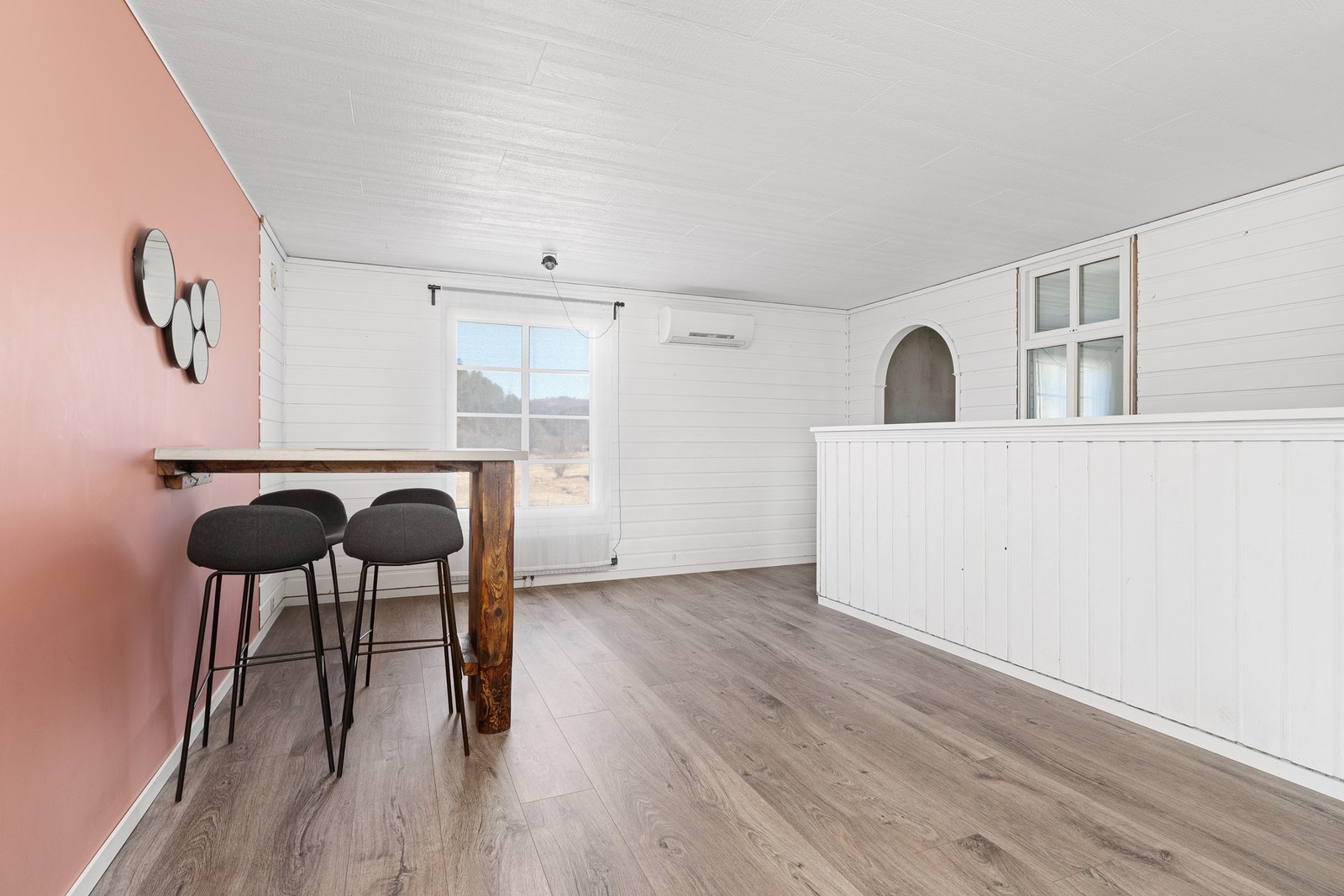 Trapp ned til kjelleretasjen Galleribilde