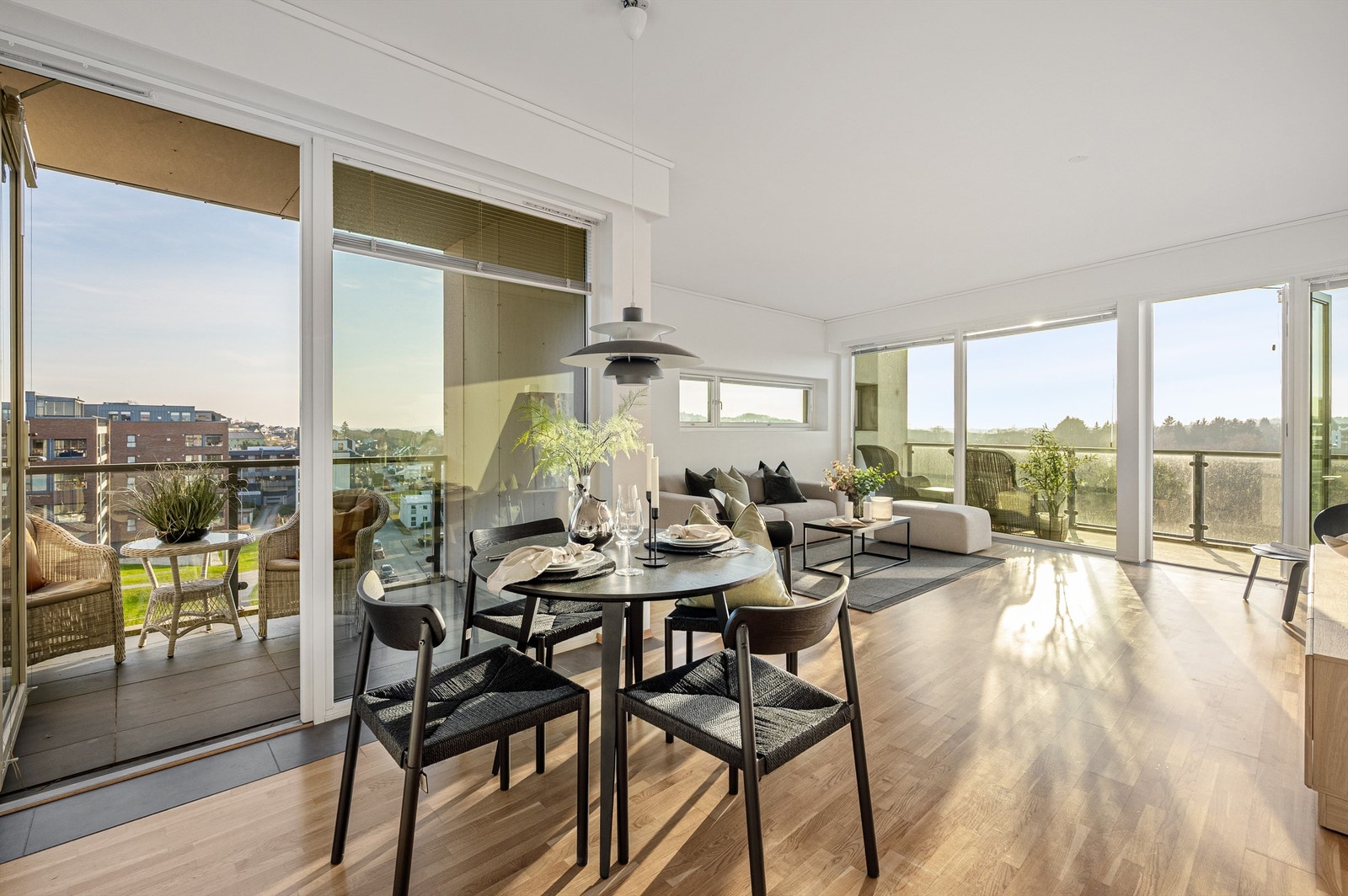 Velkommen til denne fine topp-og endeleiligheten i Madlastokken 3 Galleribilde