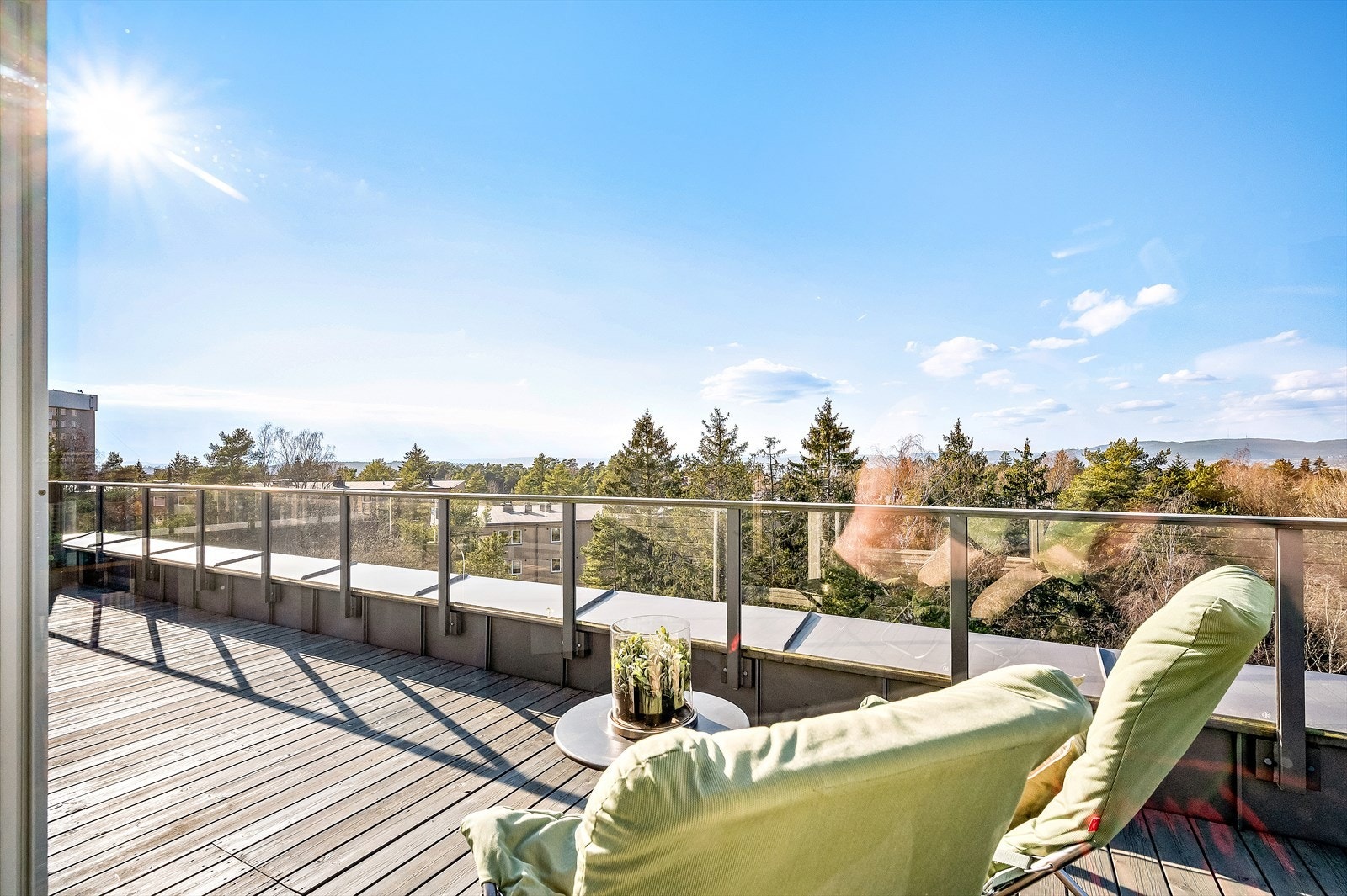 Sol og utsikt - en perfekt kombinasjon. Galleribilde