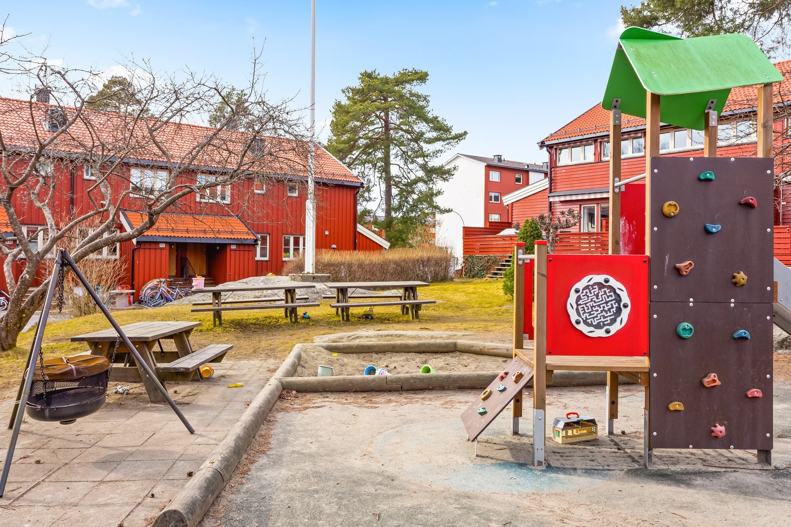 Kort vei til lek og sosialisering med gode naboer. Galleribilde