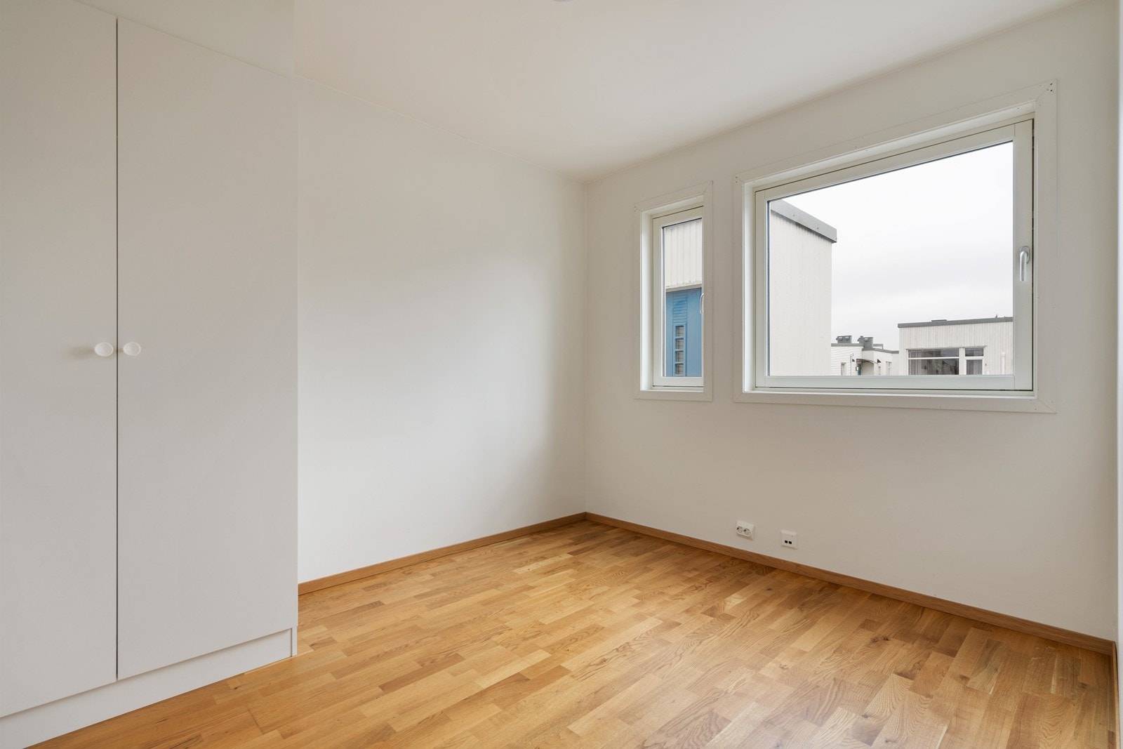 Skapplass på soverom 2 Galleribilde