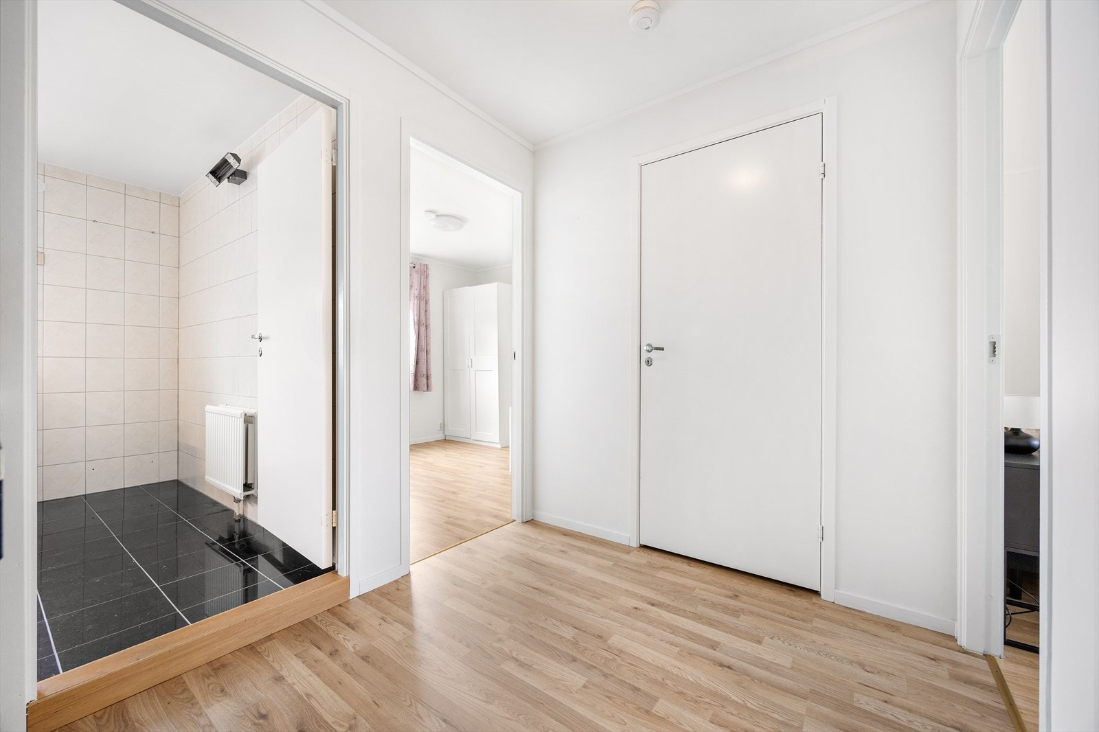 Hall/mellomgang i 2 etasje Galleribilde