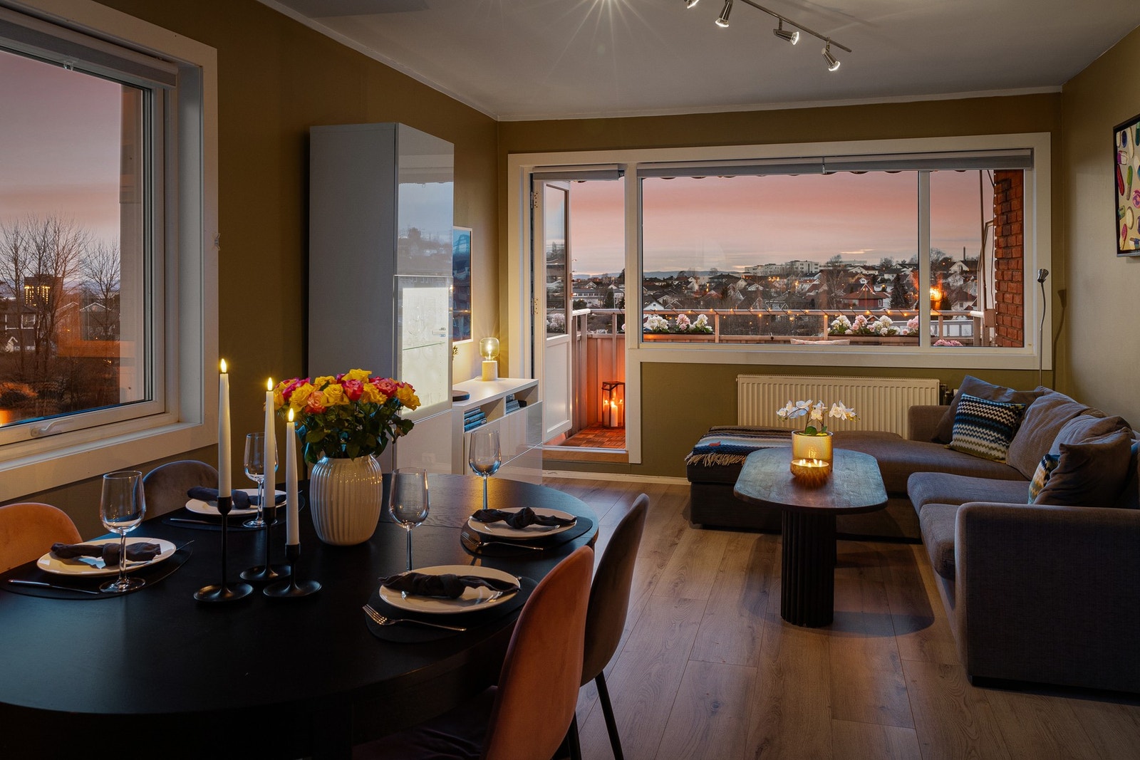 Velkommen til Nordalveien 70! Presentert av Kjersti N. Bråthen v/ EIE eiendomsmegling. Galleribilde