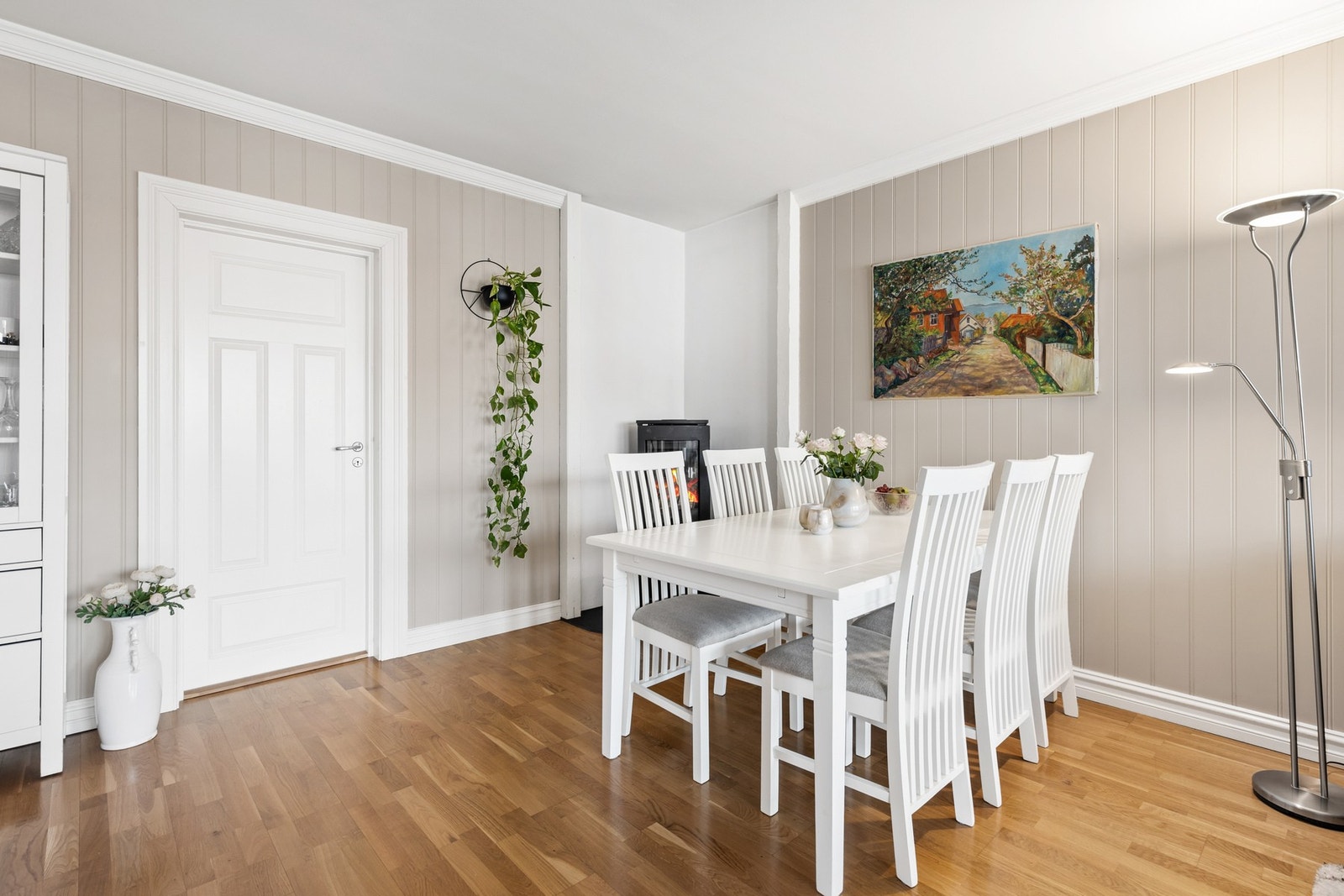Det er montert peis og pipe er rehabilitert i 2018 Galleribilde