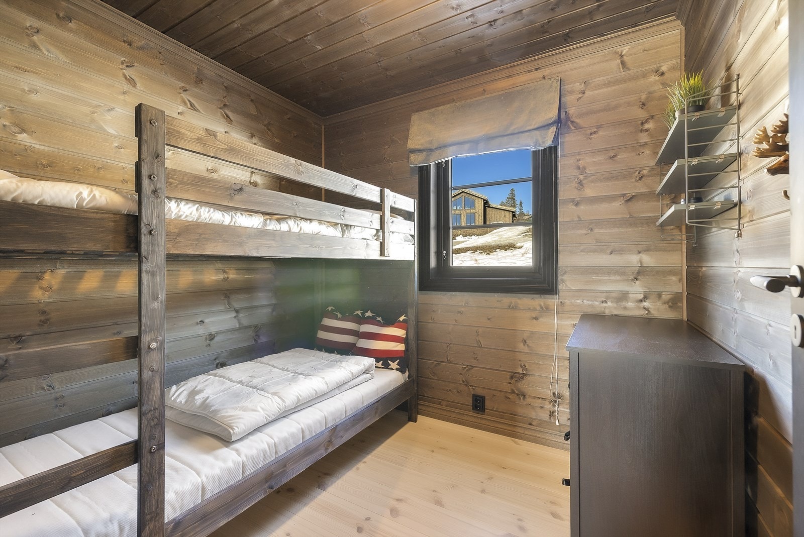 Soverom 2 har familiekøye Galleribilde