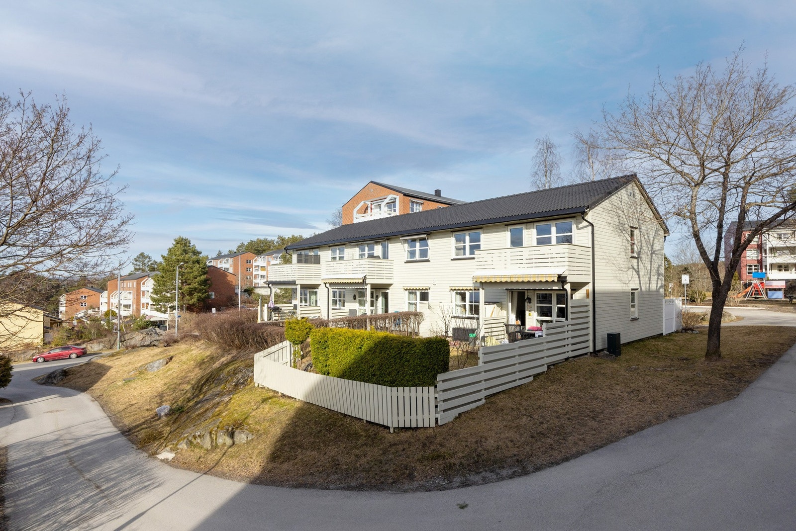 Asperudtoppen 9 ligger i et rolig og meget hyggelig nabolag. Galleribilde