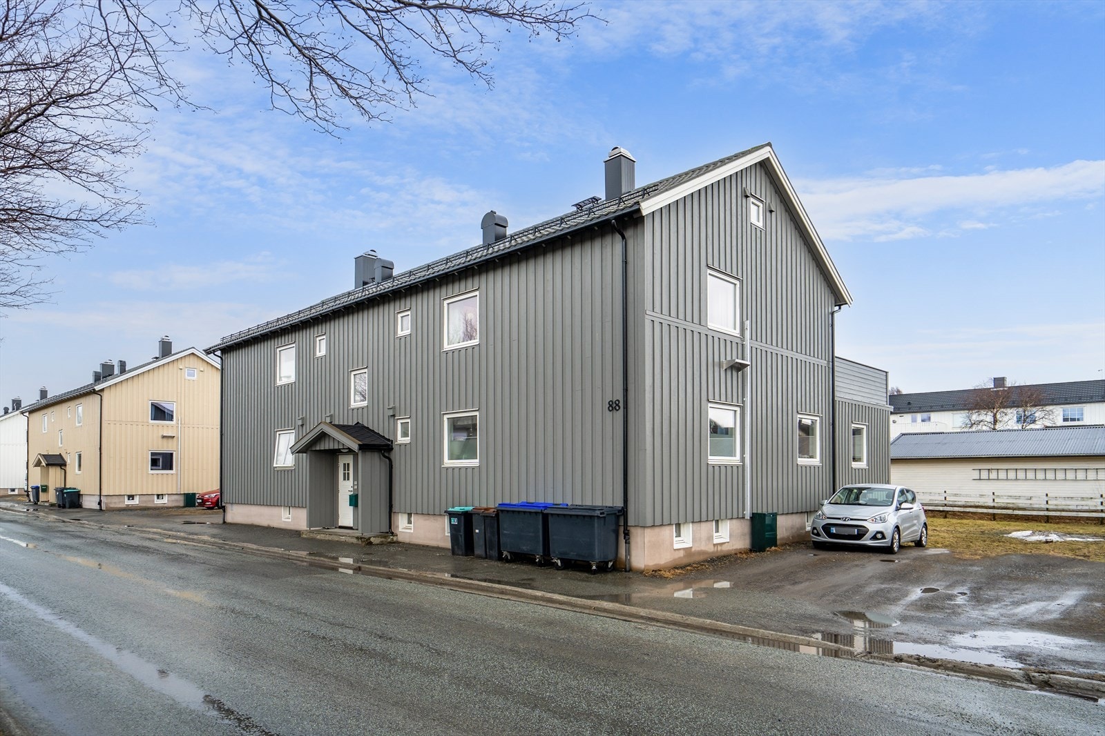 Leiligheten ligger på ende og i 2.etg. Galleribilde