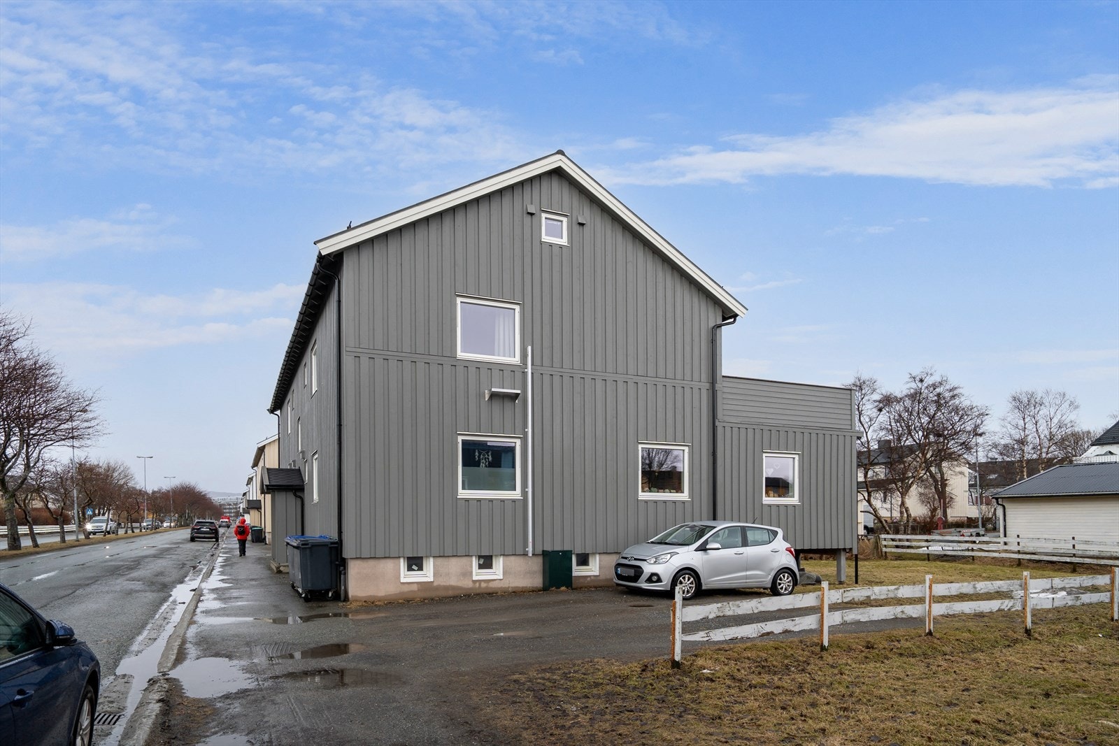 Bygget ble oppgradert i 2019 med nye vinduer, tak, bordkledning og drenering. Galleribilde