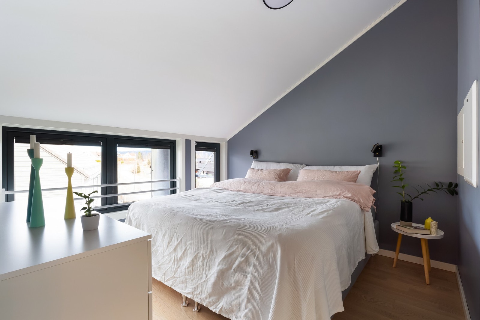 Huset har i alt fire soverom, hvorav tre av disse er plassert i denne etasjen. Galleribilde