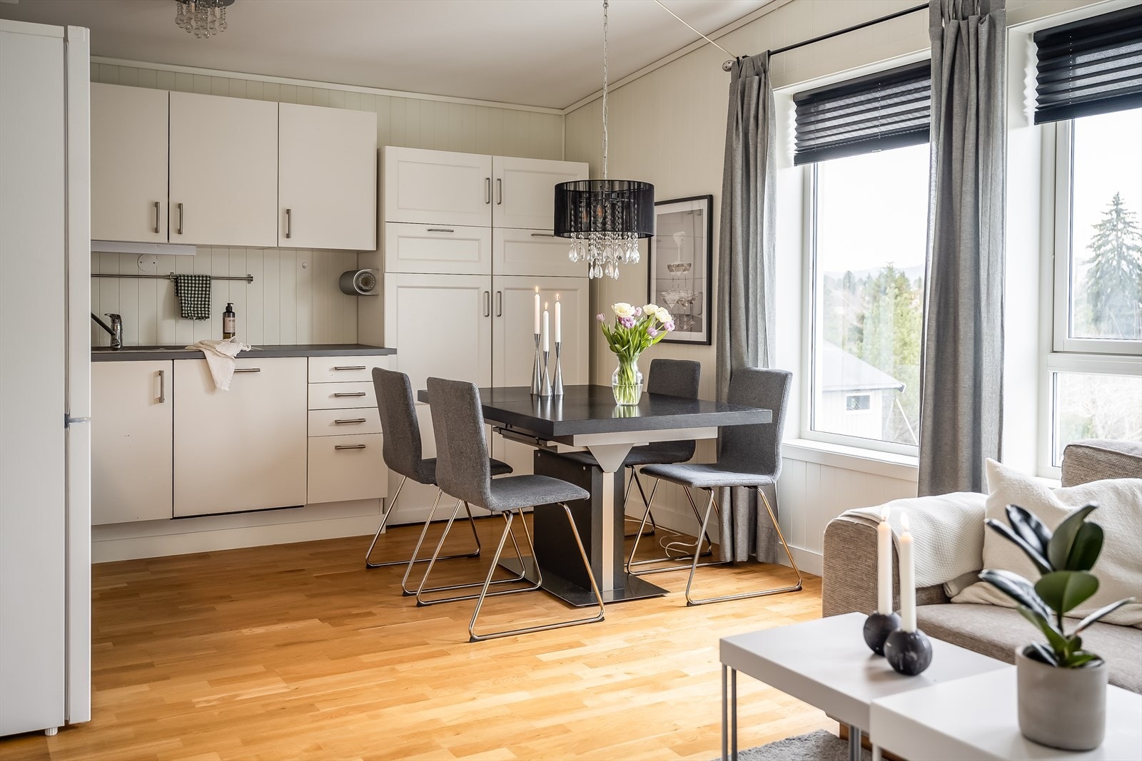 Her bor du praktisk til med nærhet til 'alt' du trenger i hverdagen. Galleribilde