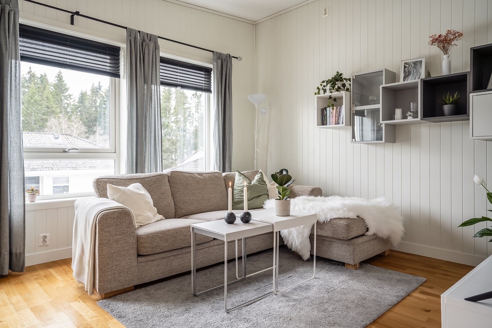 Boligen holder en gjennomgående pen stand med moderne fasiliteter og byggeår fra 2013. Galleribilde