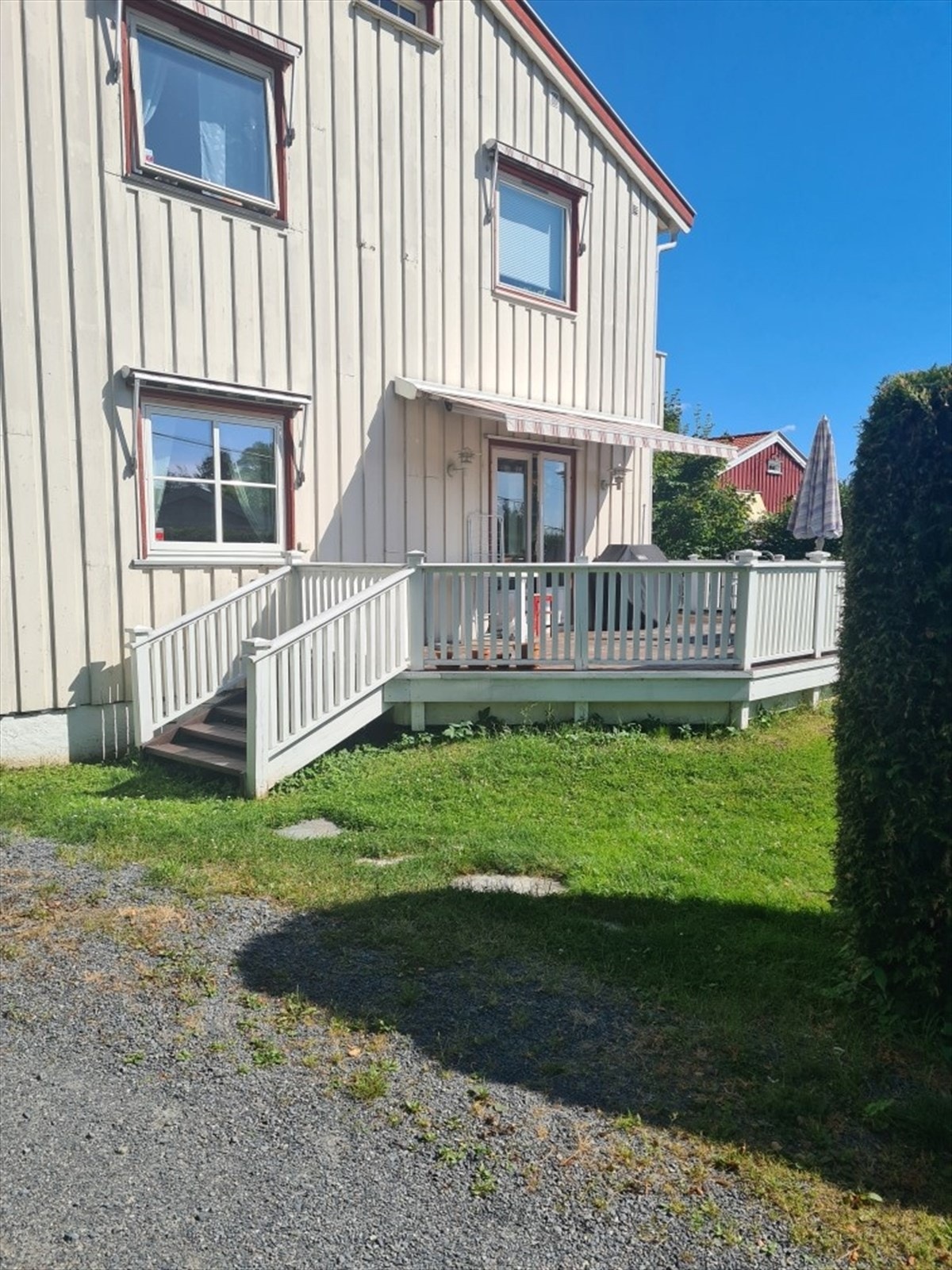 Sommerbilde tatt av selger Galleribilde