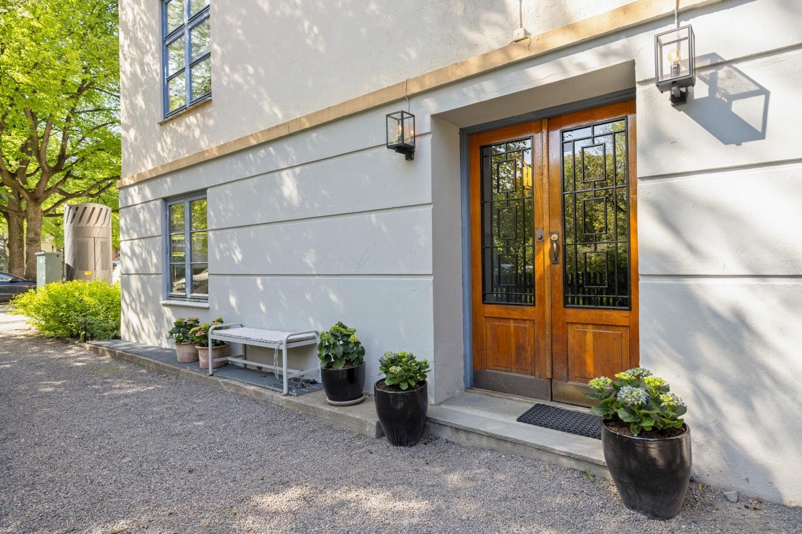 Opparbeidet og representativt inngangsparti. Resterende 6 leiligheter i aksjelaget har inngang fra Gyldenløves gate 19 B Galleribilde
