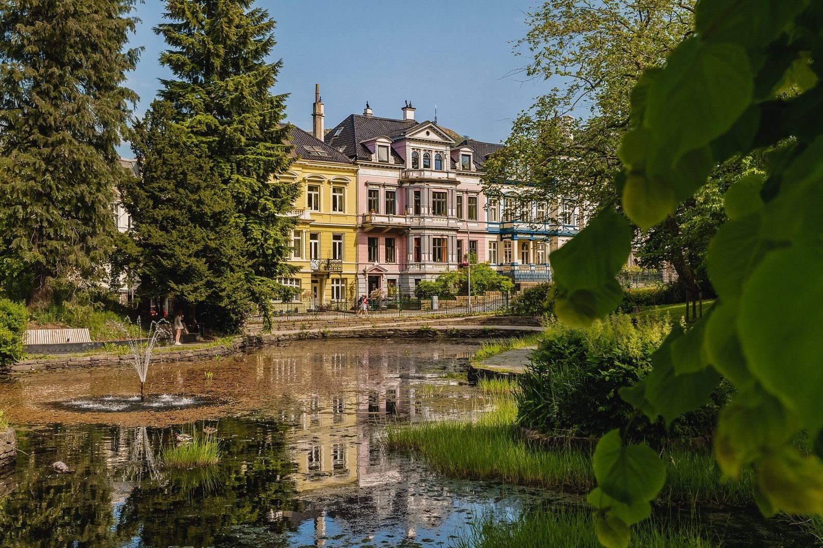 - Nyt solskinnet eller ta en koselig tur i vakre Nygårdsparken - Galleribilde