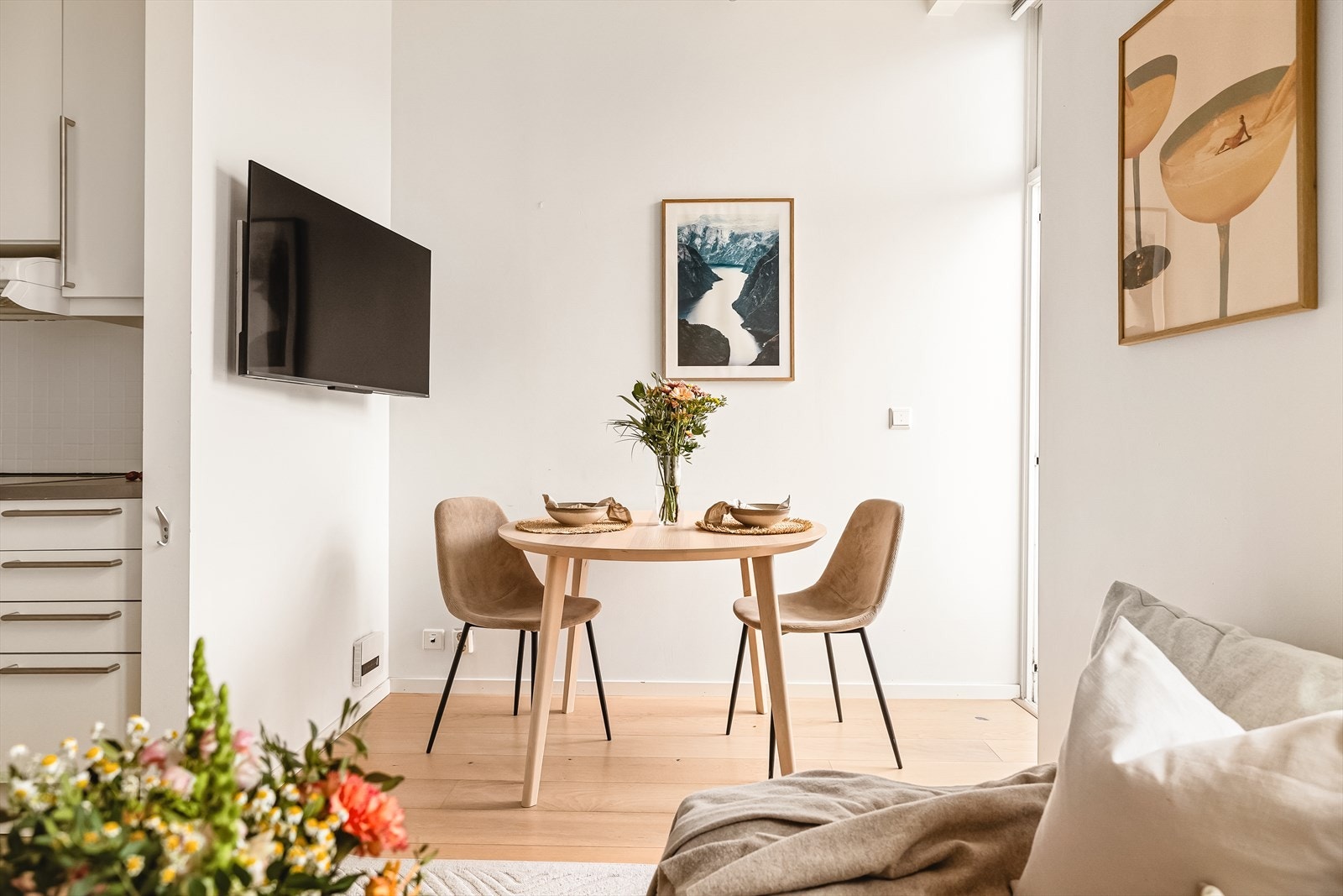 - Grunnpakke TV/internett m.m. er inkludert i felleskostnadene - Galleribilde