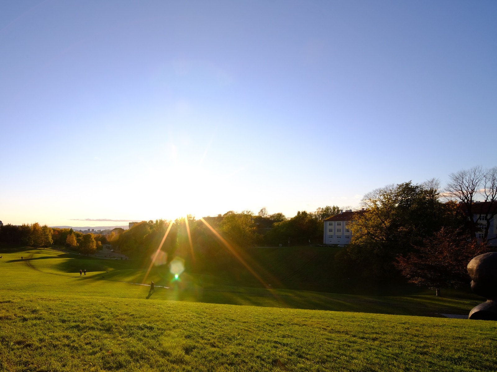 Torshovparken ligger i umiddelbar nærhet - fantastiske grøntområder og utsikt over byen. Galleribilde