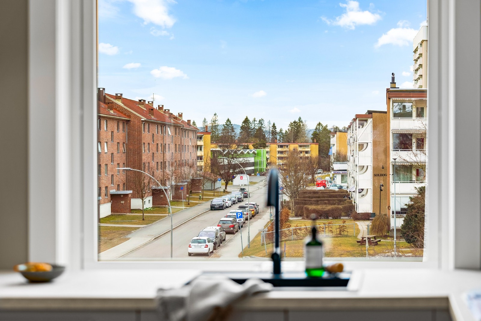 Fritt og luftig utsyn fra kjøkkenvinduet! Galleribilde