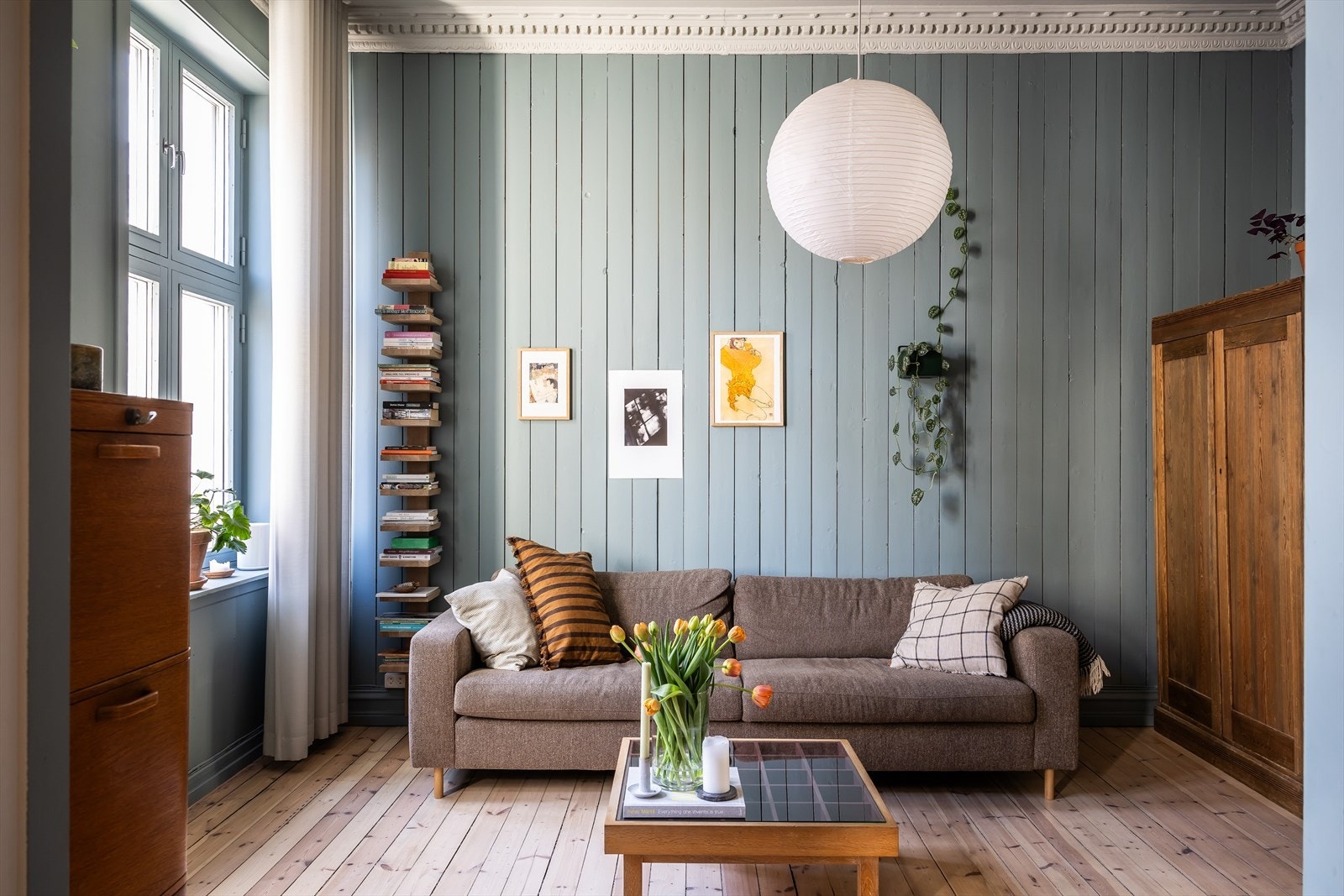 Leiligheten ble pusset opp i 2021/2022 med nytt bad og kjøkken. Gulvet ble slipt år 2020 Galleribilde