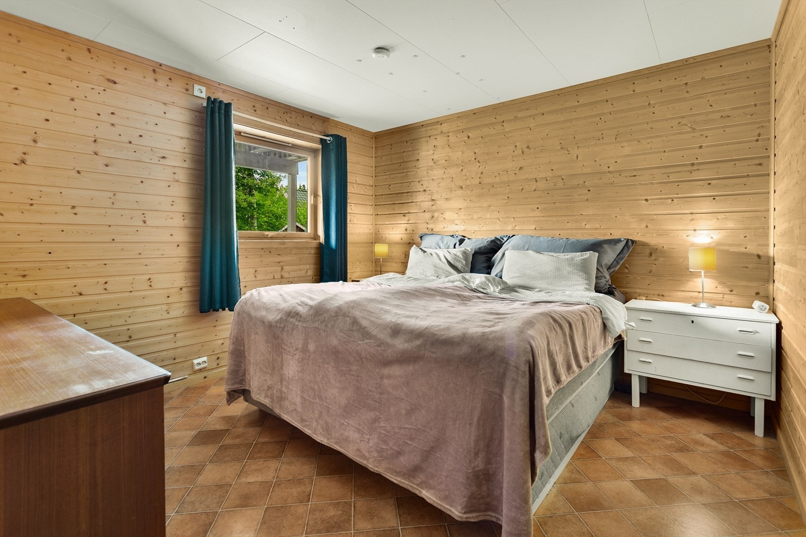 I sokkel er det tre rom, bod og vaskerom Galleribilde