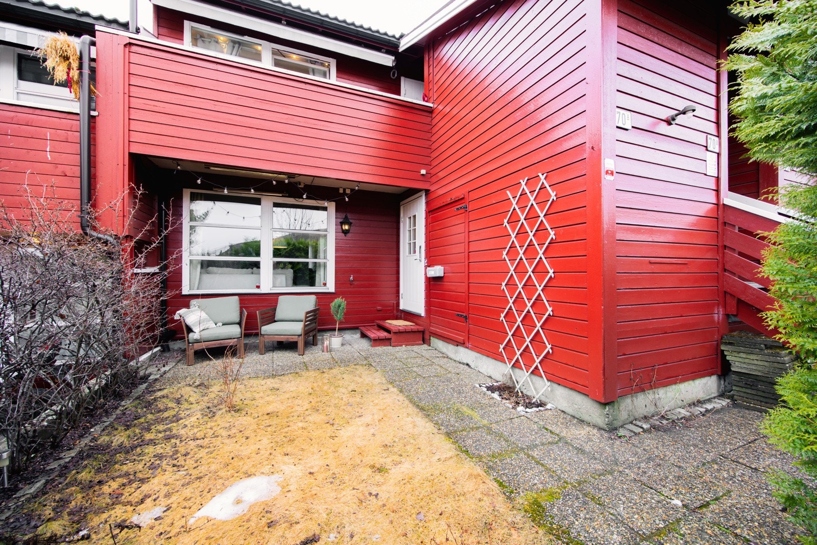 Inngangsparti til rekkehuset. Galleribilde