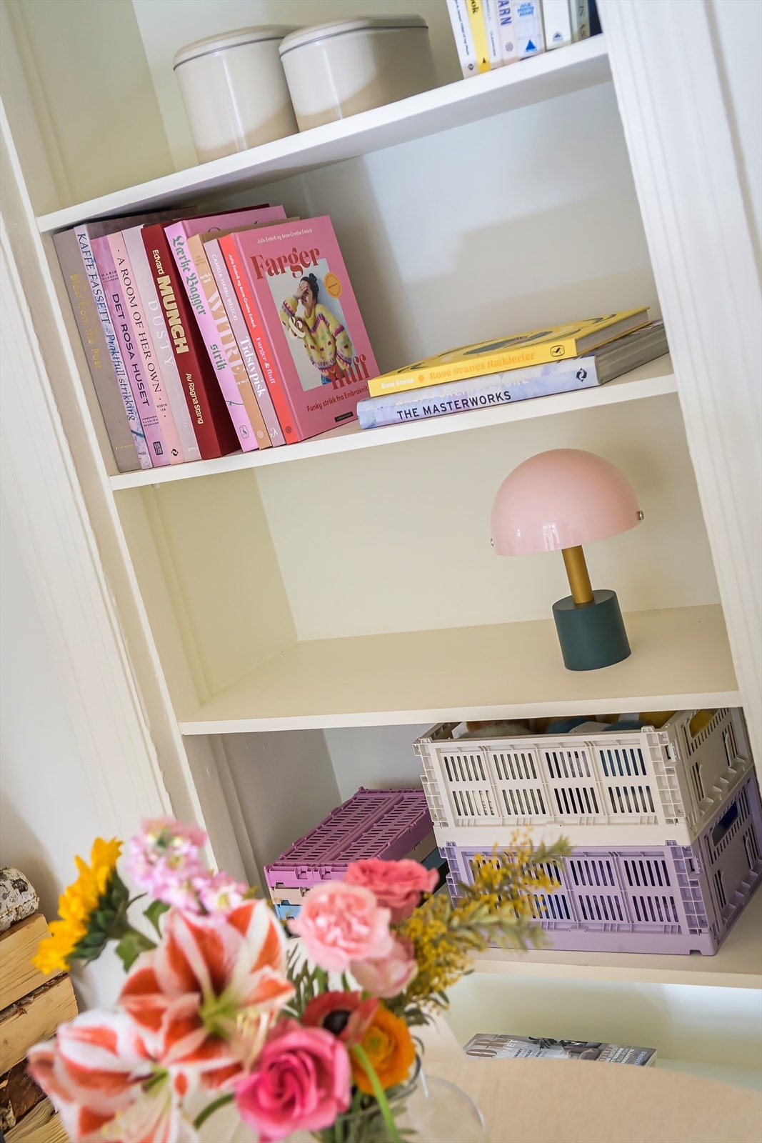 Plassbygdskap i Stuen. Originalt har det vært en åpning mellom stuen og soverommet. Galleribilde