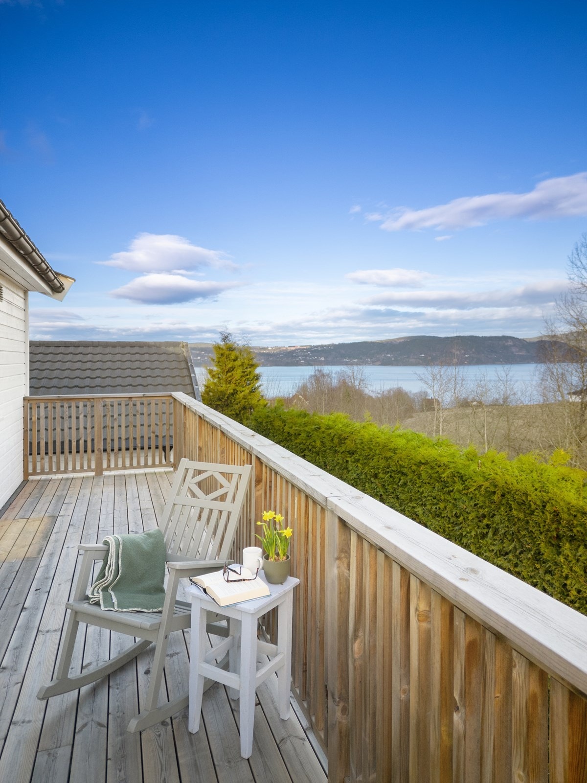 Syd- og vestvendt veranda på ca. 53 kvm Galleribilde