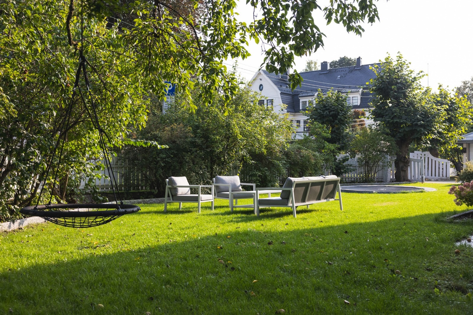I hagen kan hver seksjonseier plassere sin egen sittegruppe og grill, slik at sommerdagene kan nytes til fulle. Galleribilde