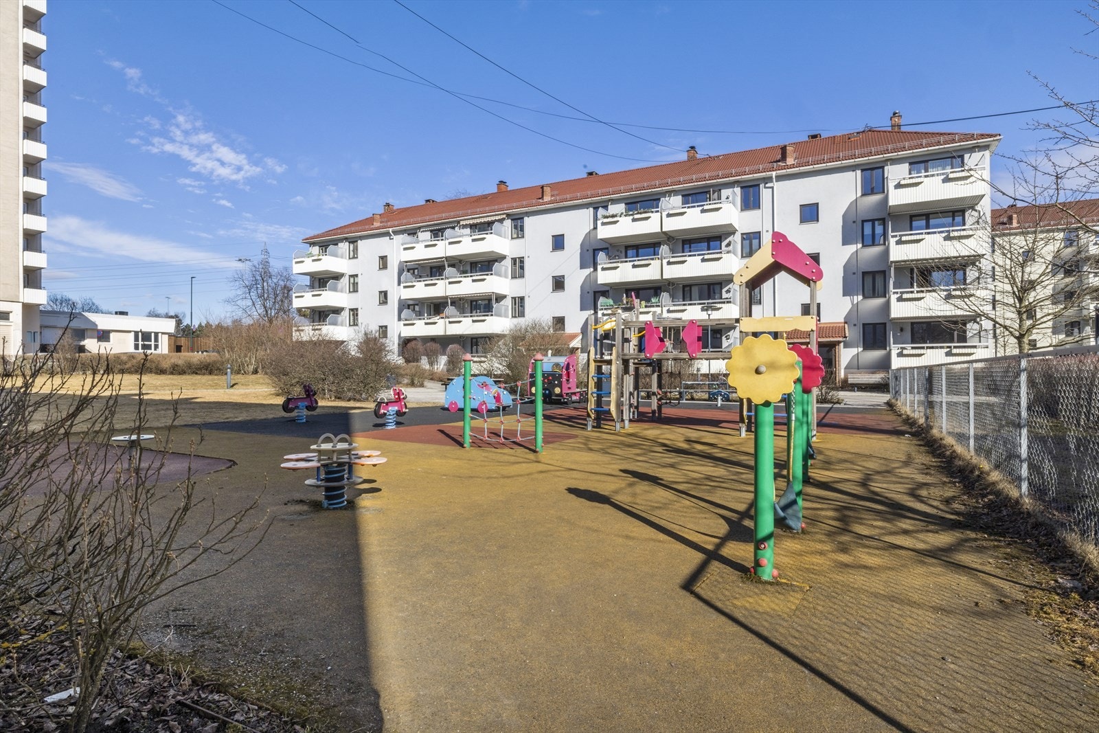 Det er store lekeområder tilknyttet borettslaget Galleribilde