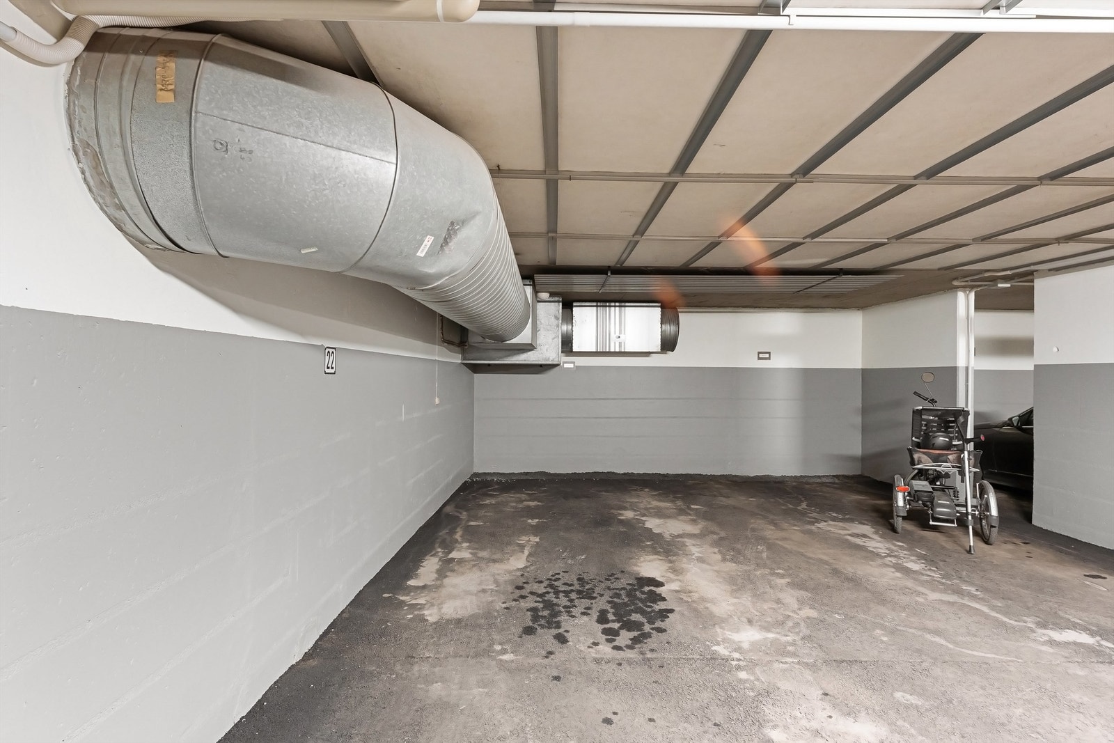 Med leiligheten følger én garasjeplass i felles garasjeanlegg Galleribilde